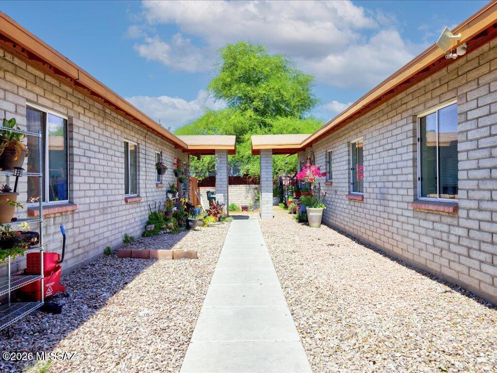 113 E District Street