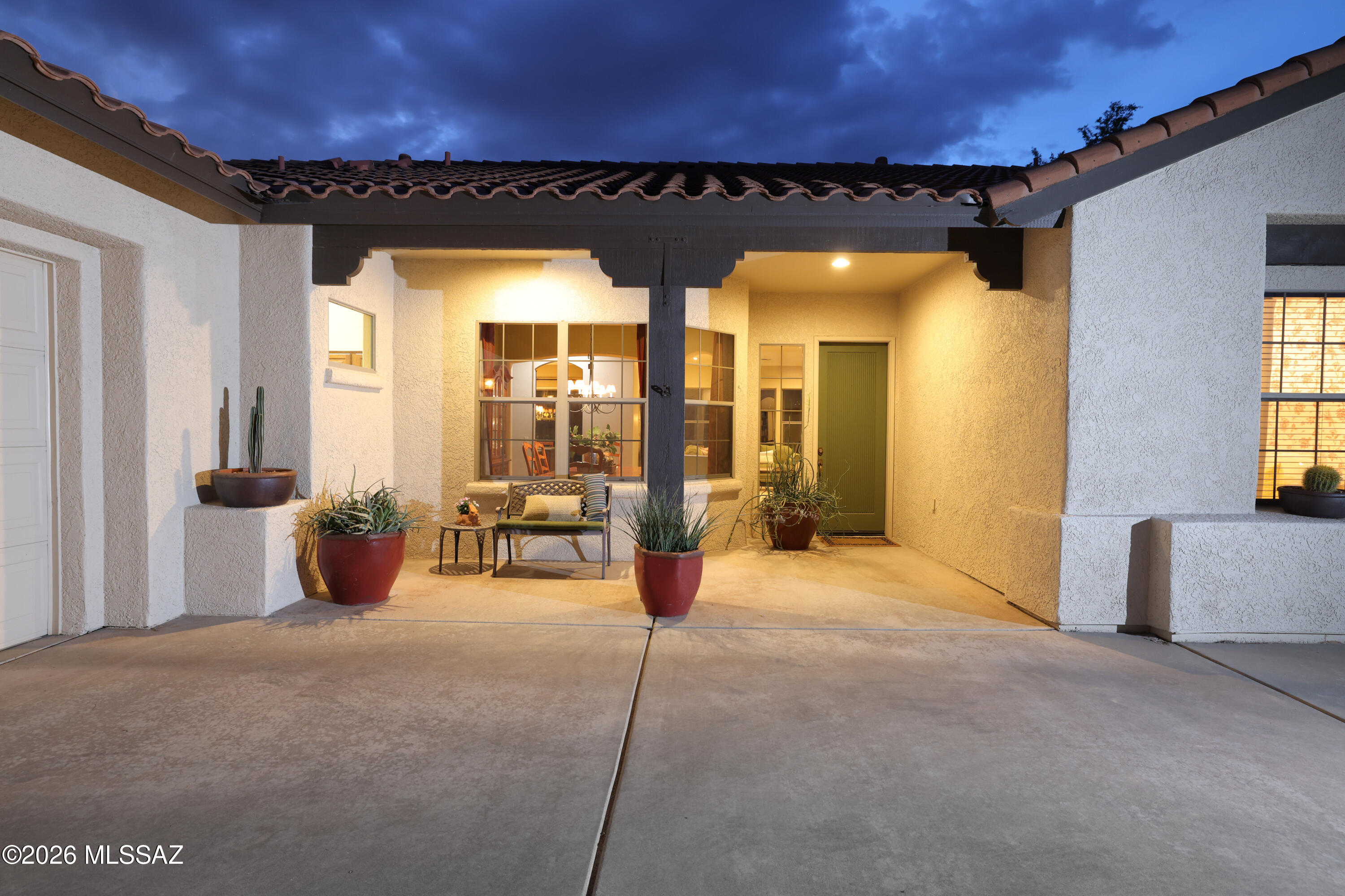 4981 N Sabino Valley Place