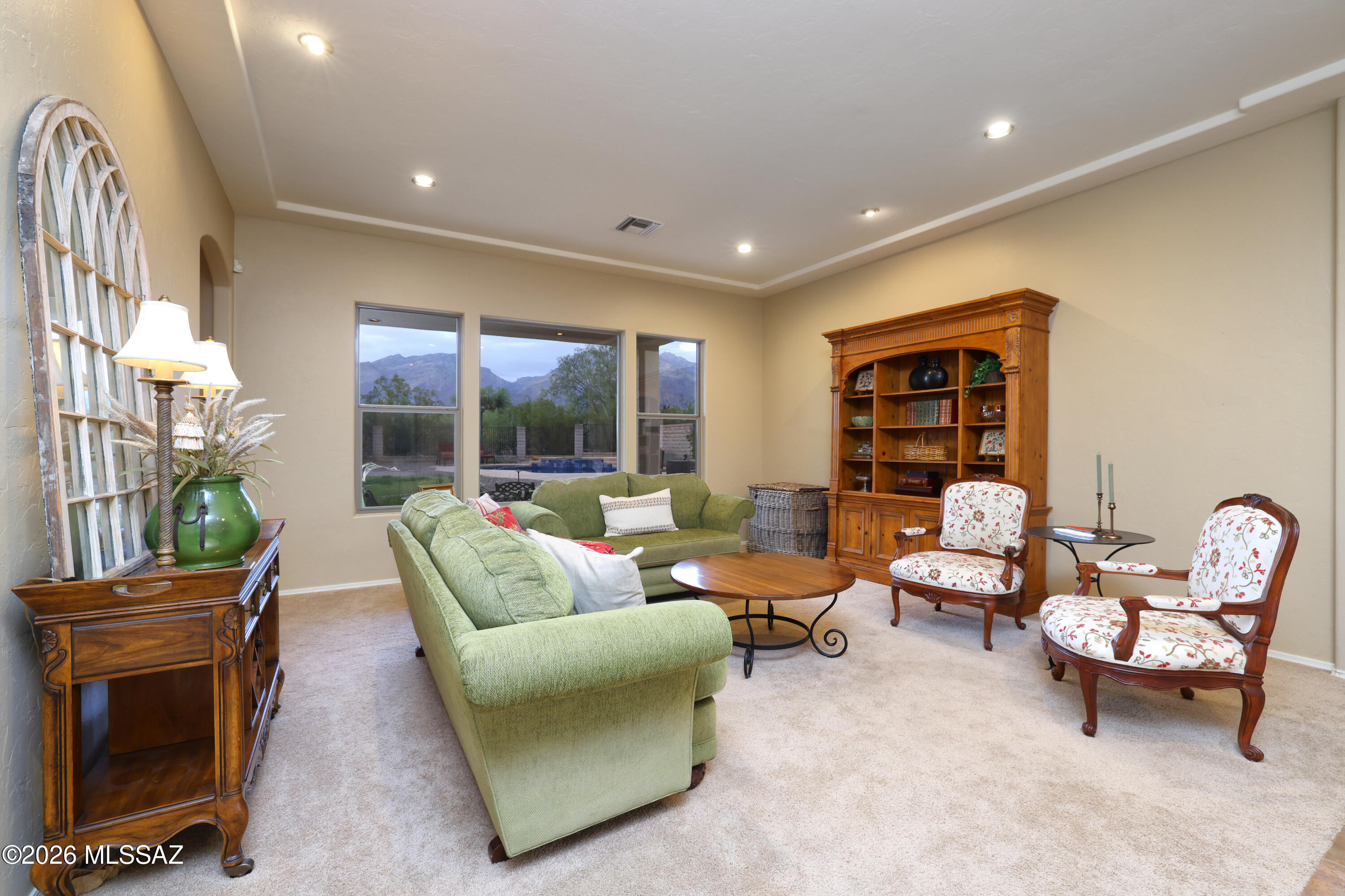 4981 N Sabino Valley Place