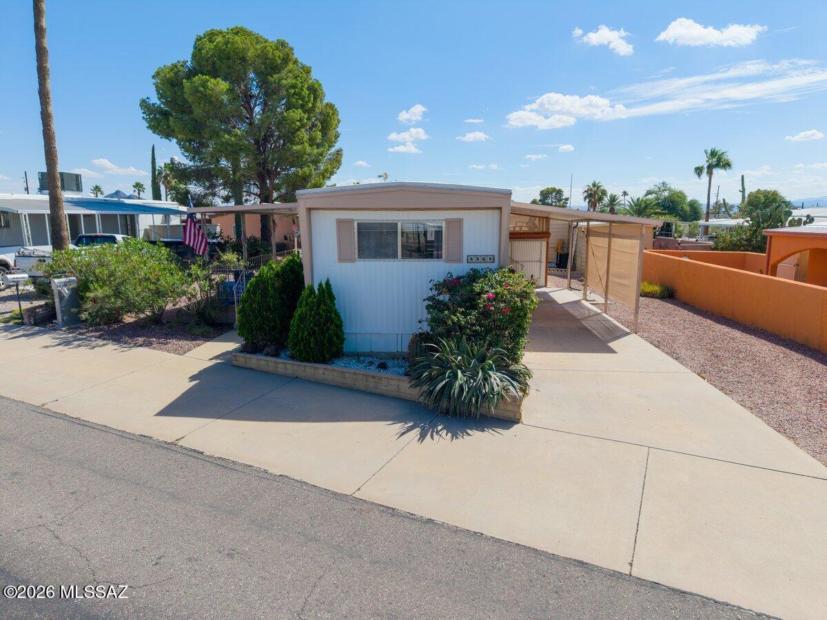 5565 W Tumbling F Street