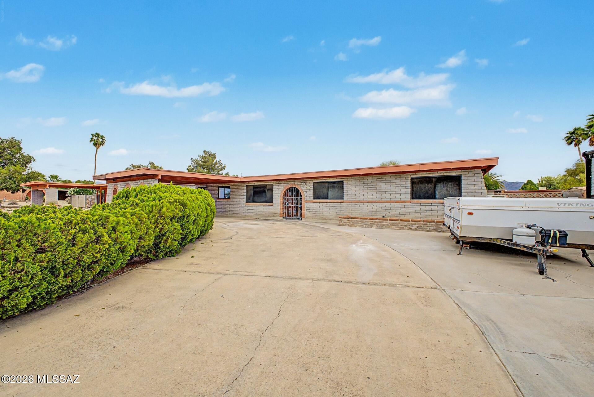 3241 S Hearthstone Drive
