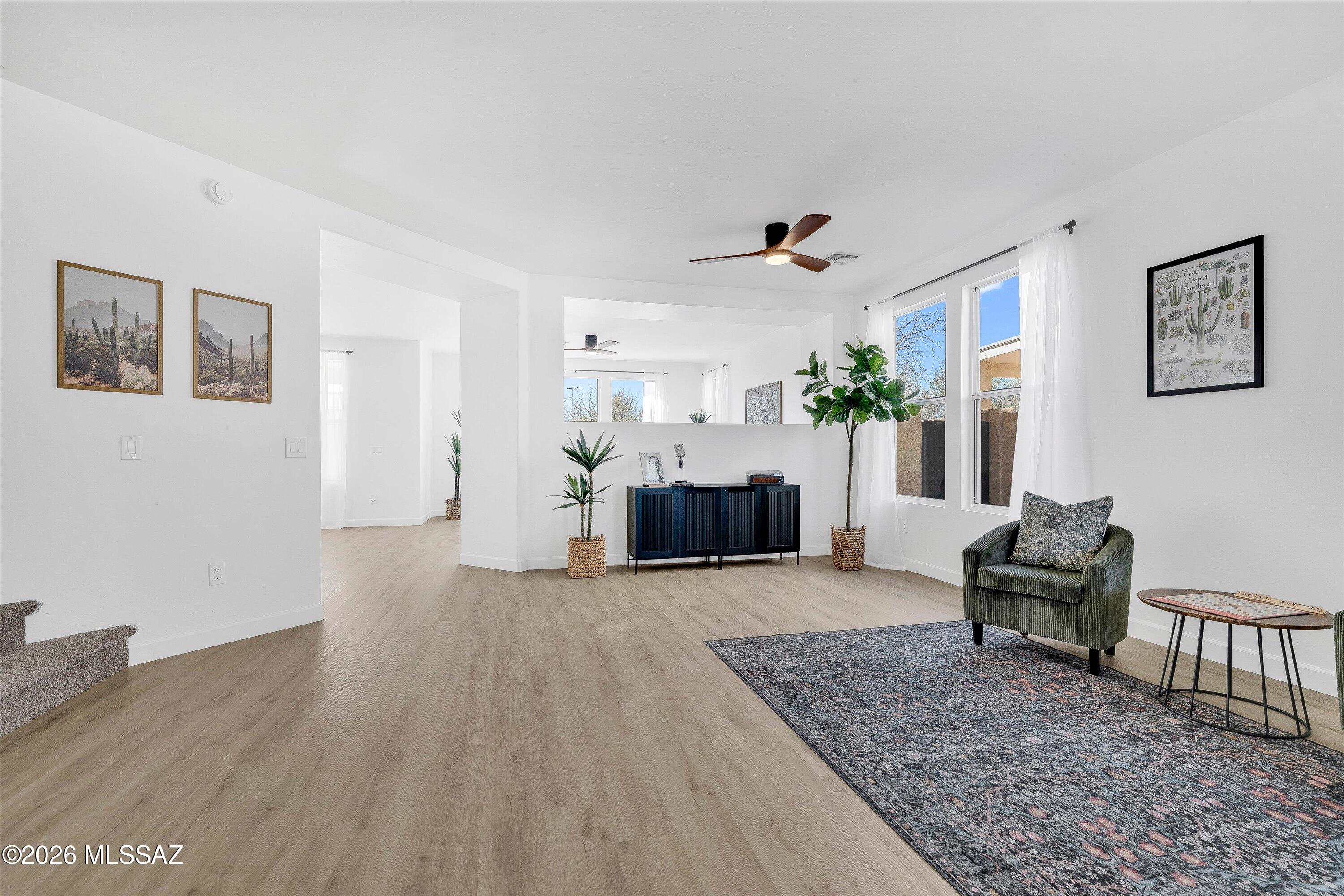 305 W Calle La Bolita