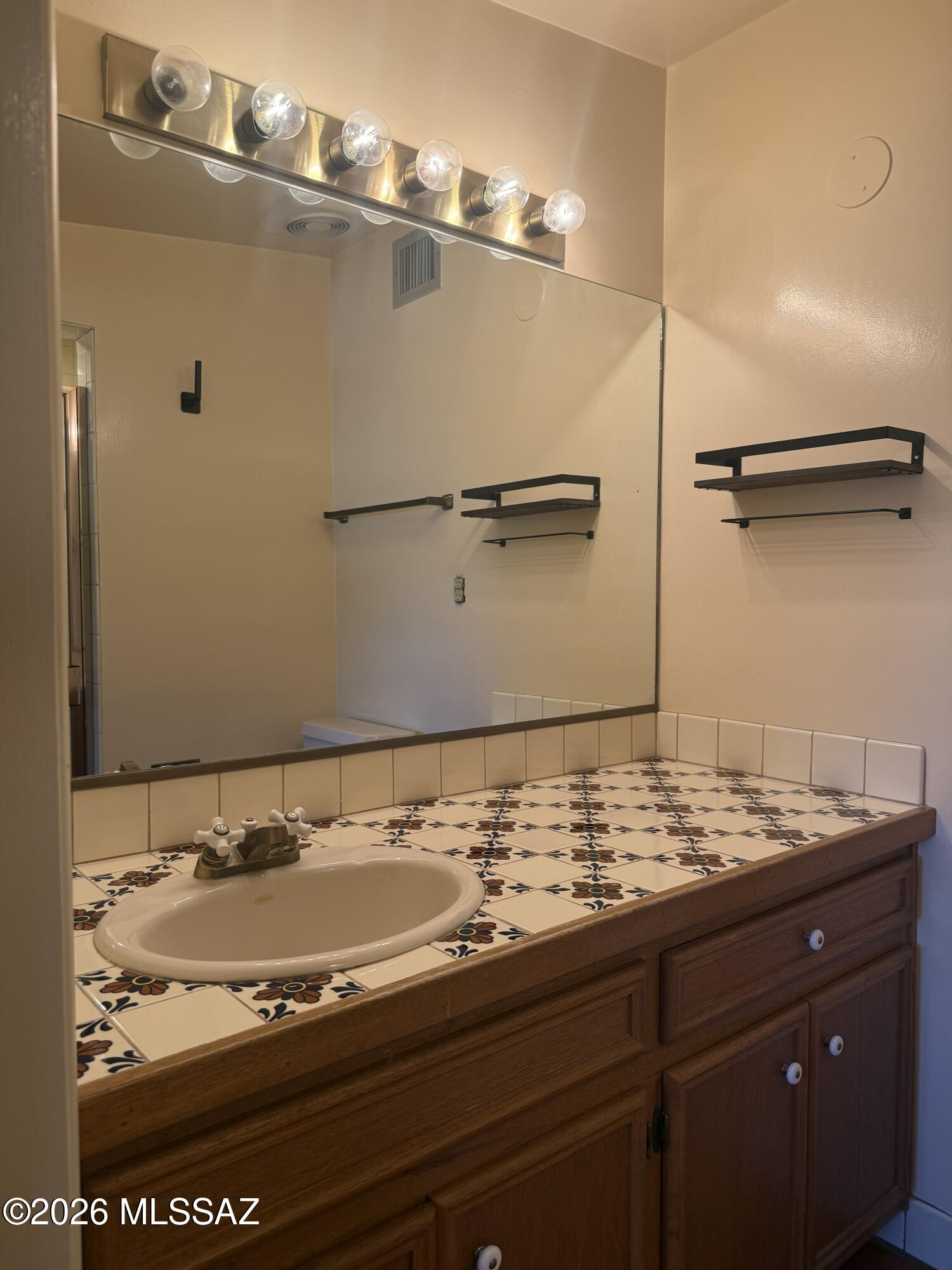 Hermosa Hills Estates - Residential Lease