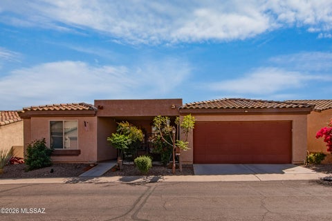 Photo of 1345 W Vuelta Del Yunque, Sahuarita, AZ 85629 (MLS # 22619399)