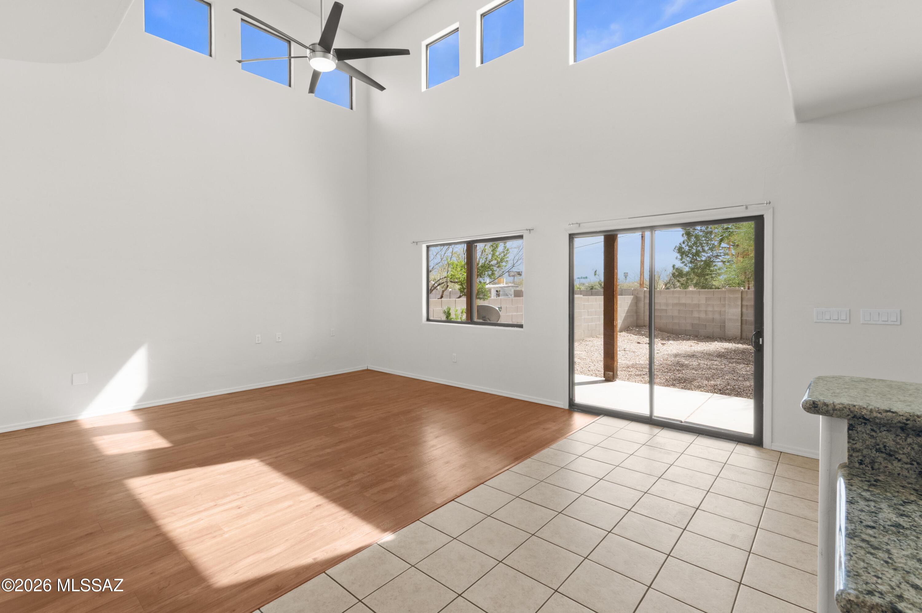 Paseo Estrella (1-104) - Residential
