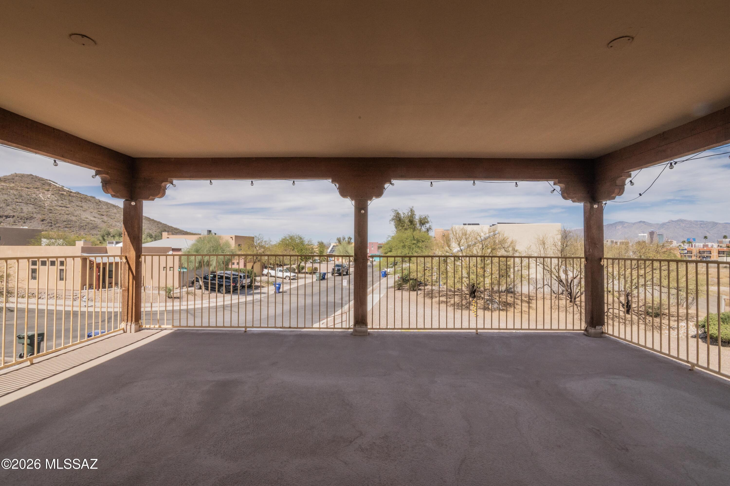Paseo Estrella (1-104) - Residential