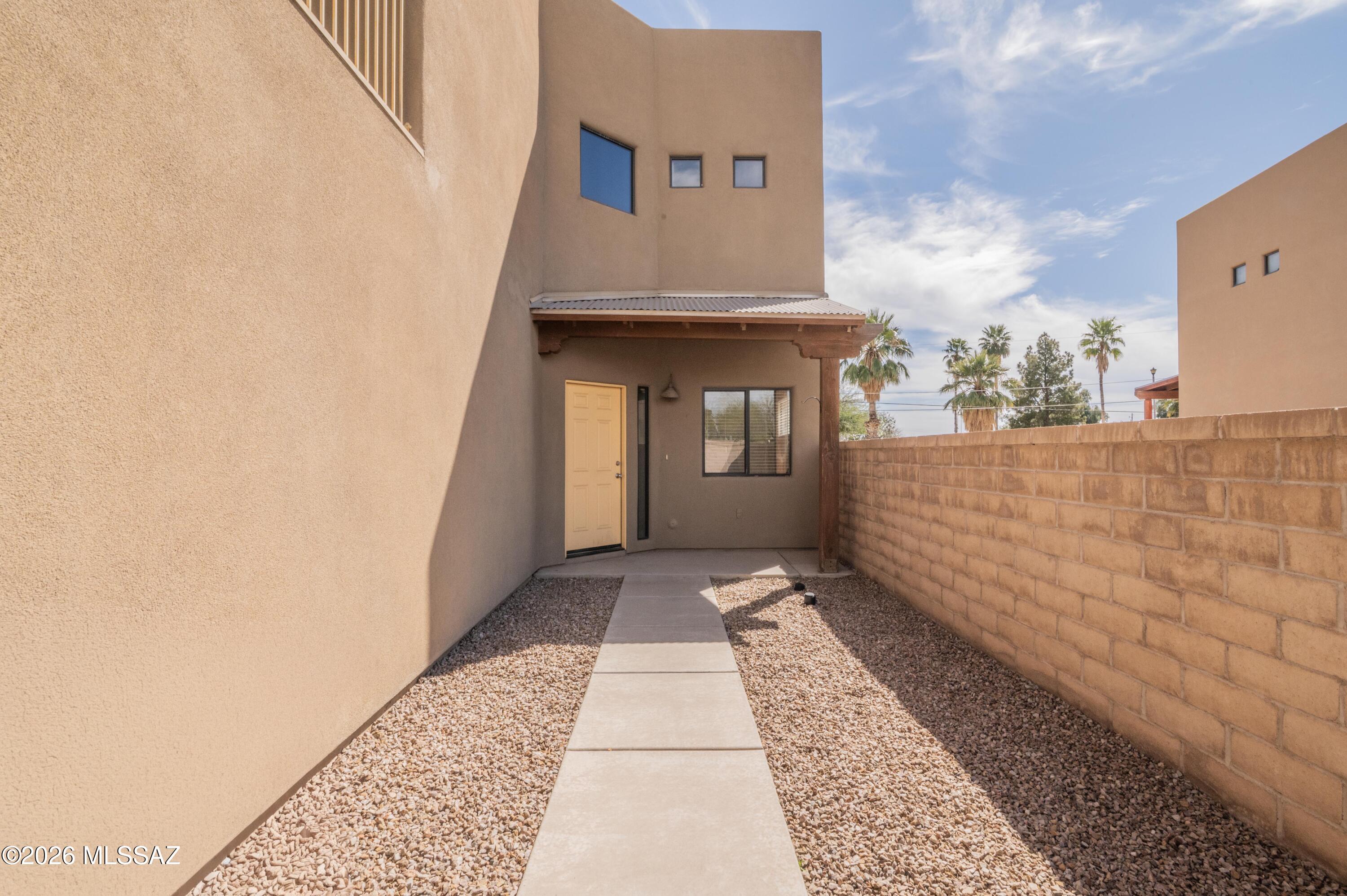 Paseo Estrella (1-104) - Residential
