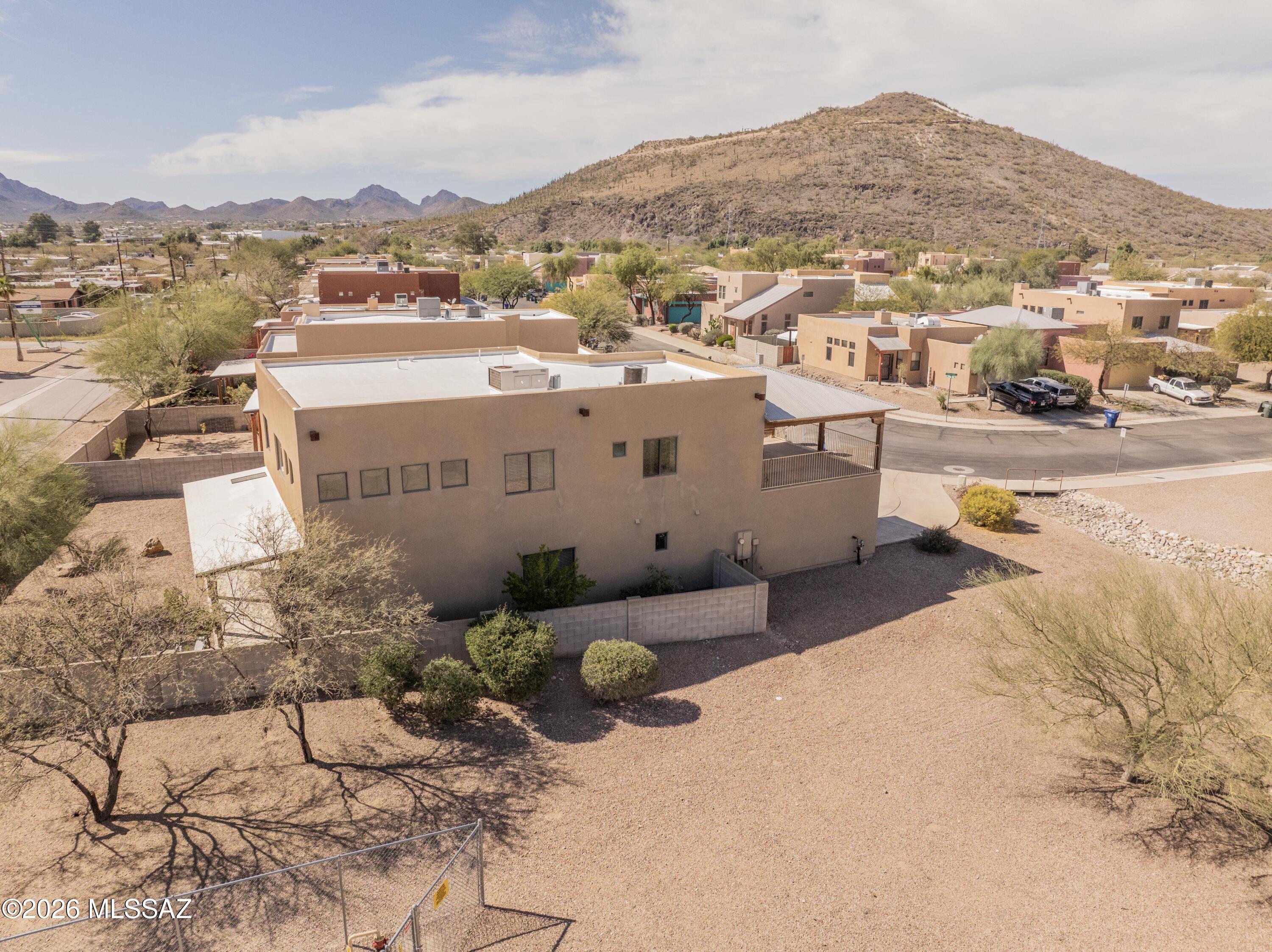 Paseo Estrella (1-104) - Residential