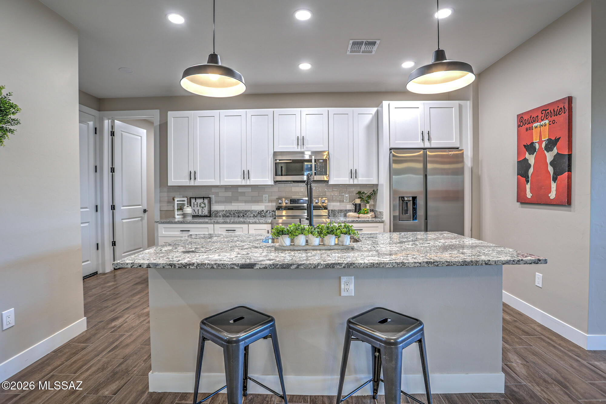 New Tucson Unit NO. 4 (1-203) - Residential