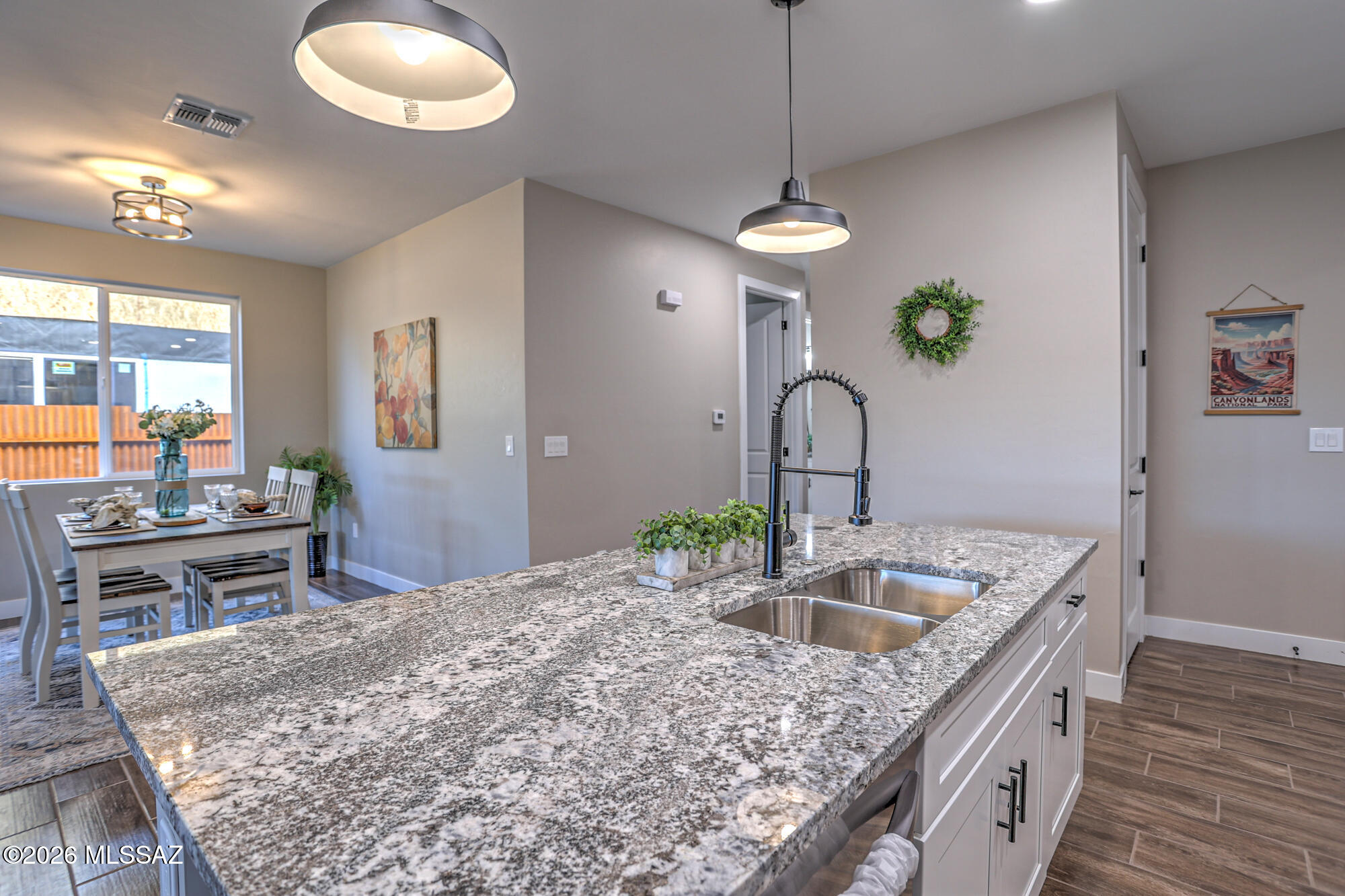 New Tucson Unit NO. 4 (1-203) - Residential