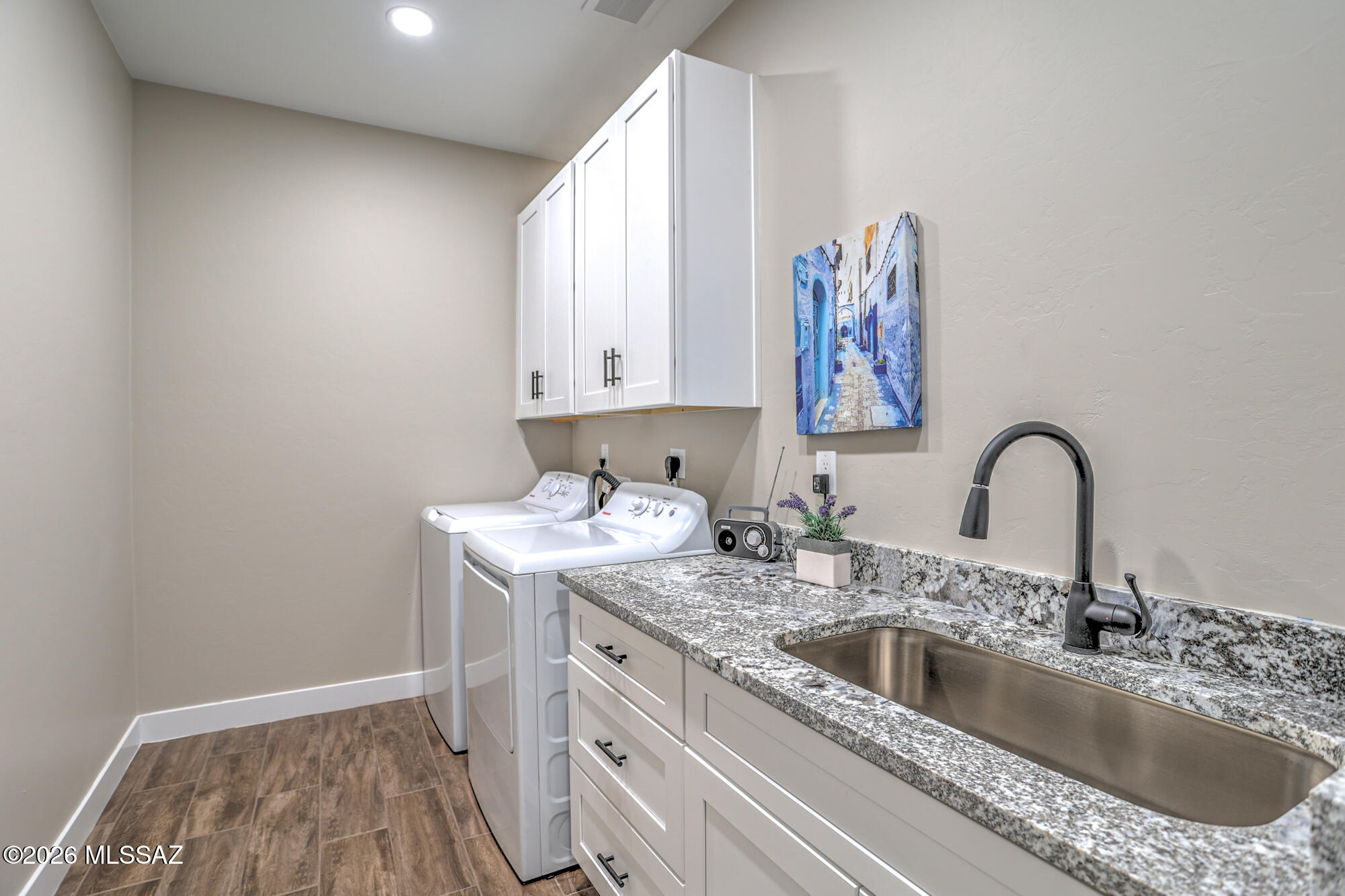 New Tucson Unit NO. 4 (1-203) - Residential