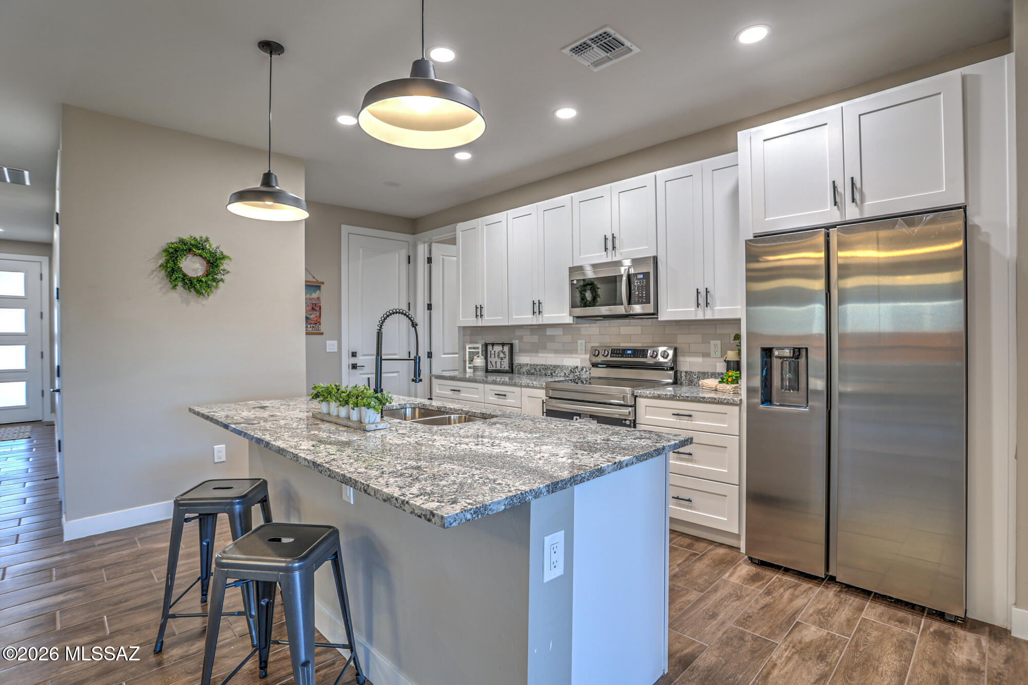 New Tucson Unit NO. 4 (1-203) - Residential