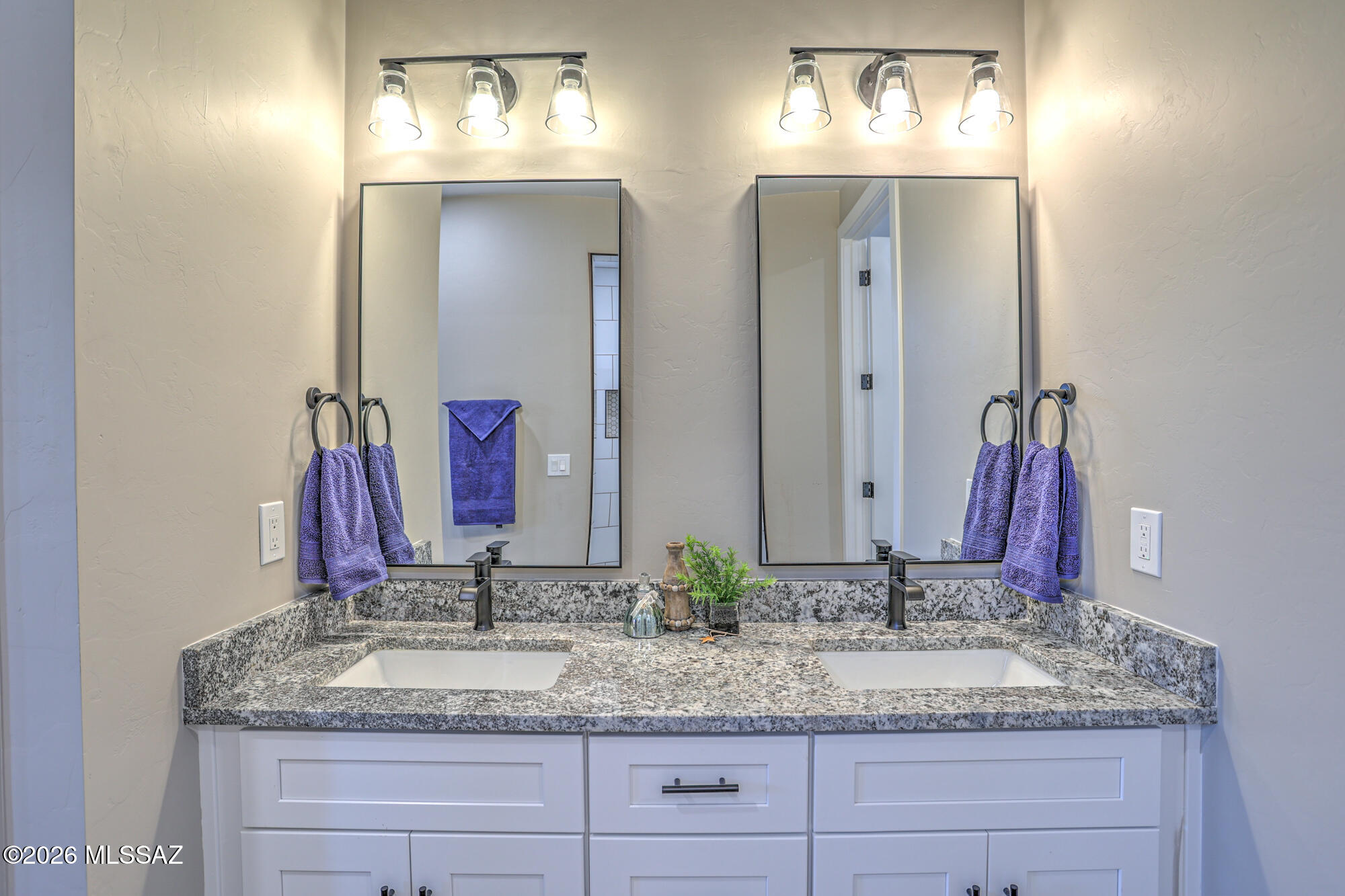 New Tucson Unit NO. 4 (1-203) - Residential