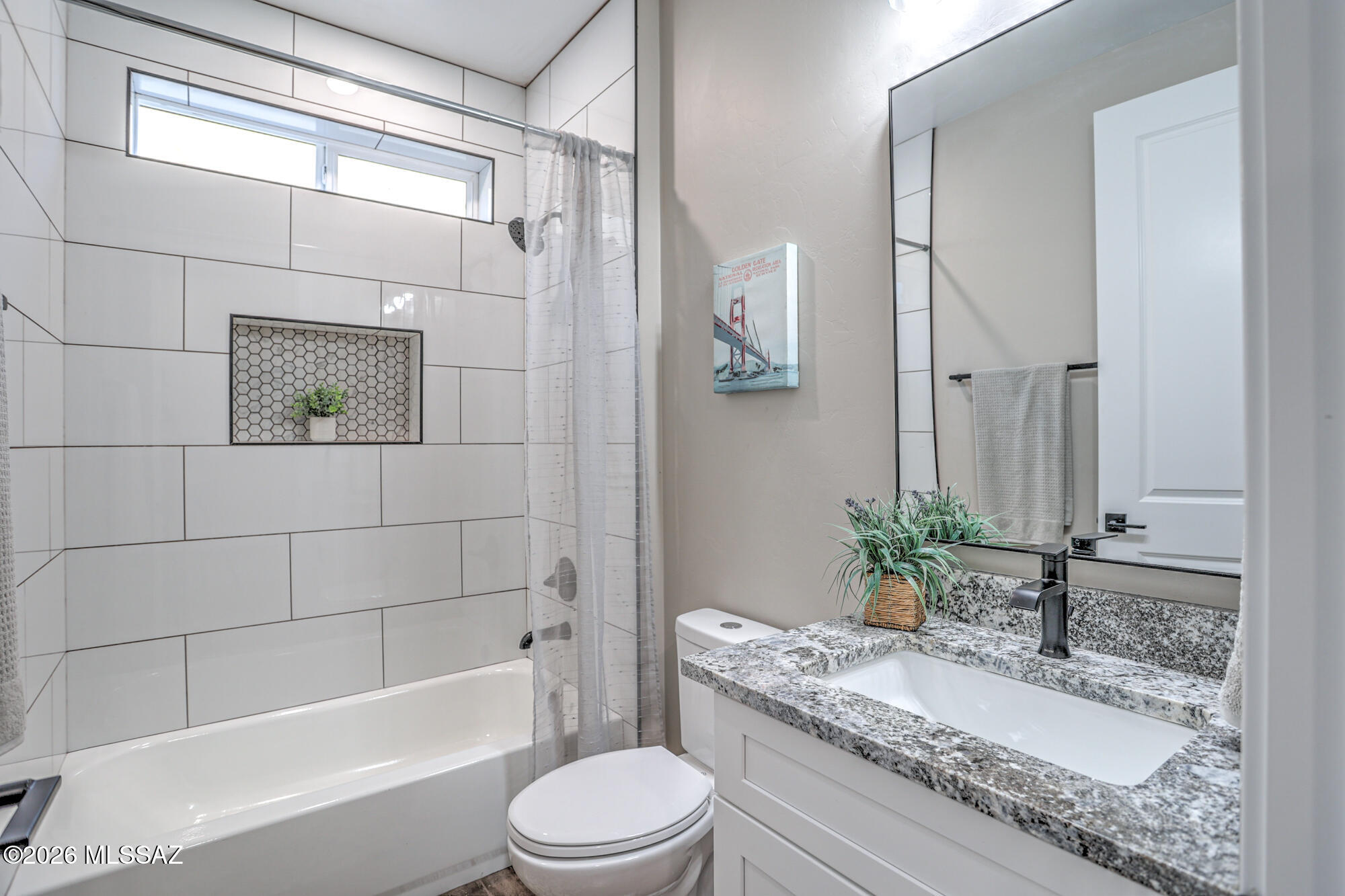 New Tucson Unit NO. 4 (1-203) - Residential