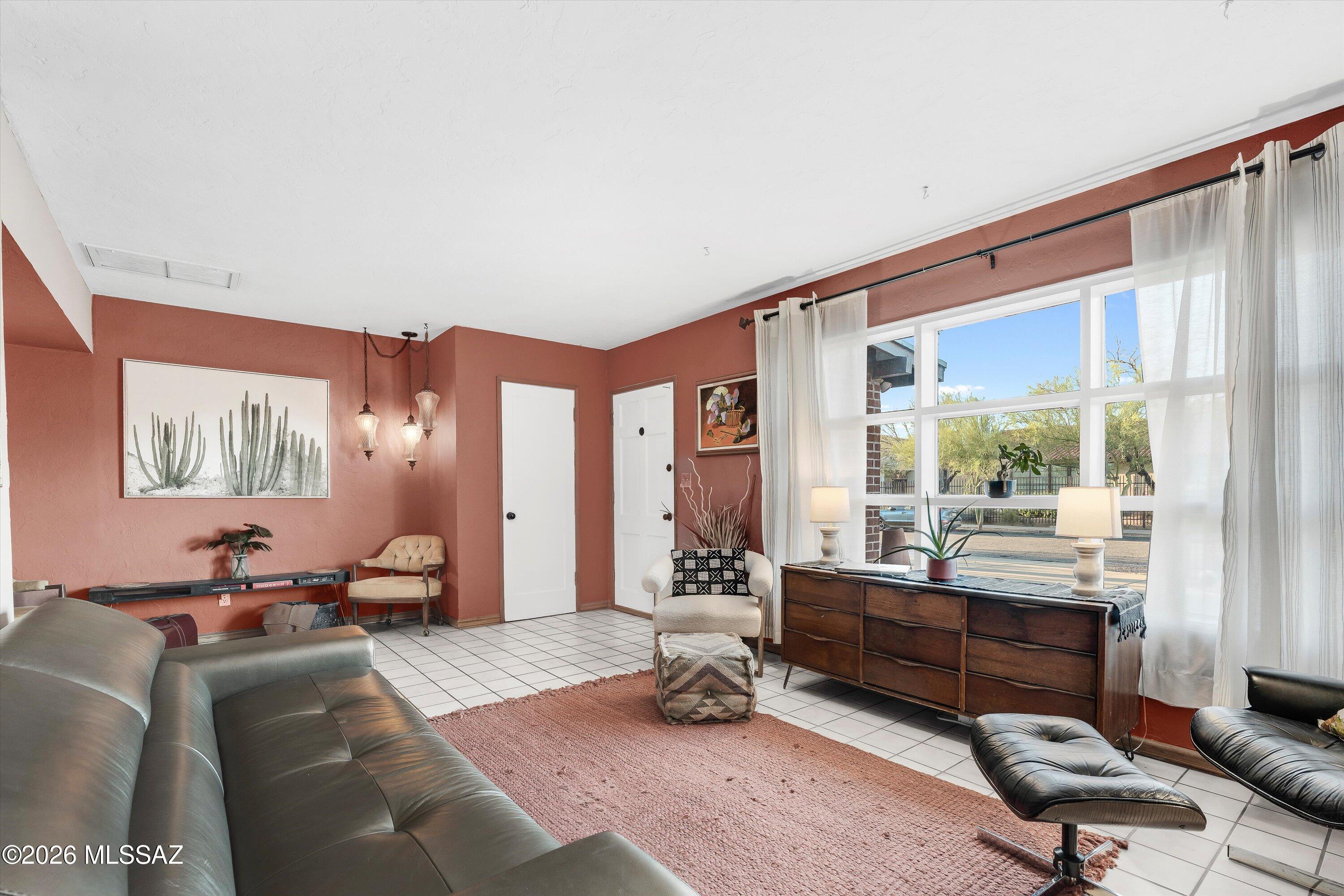 1512 E Copper Street