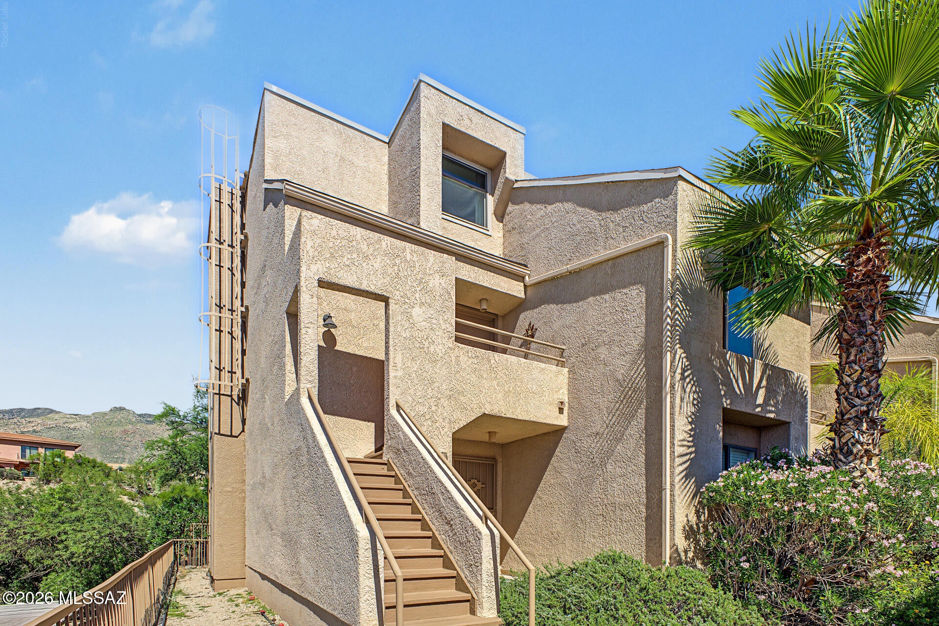 5675 N Camino Esplendora 4123