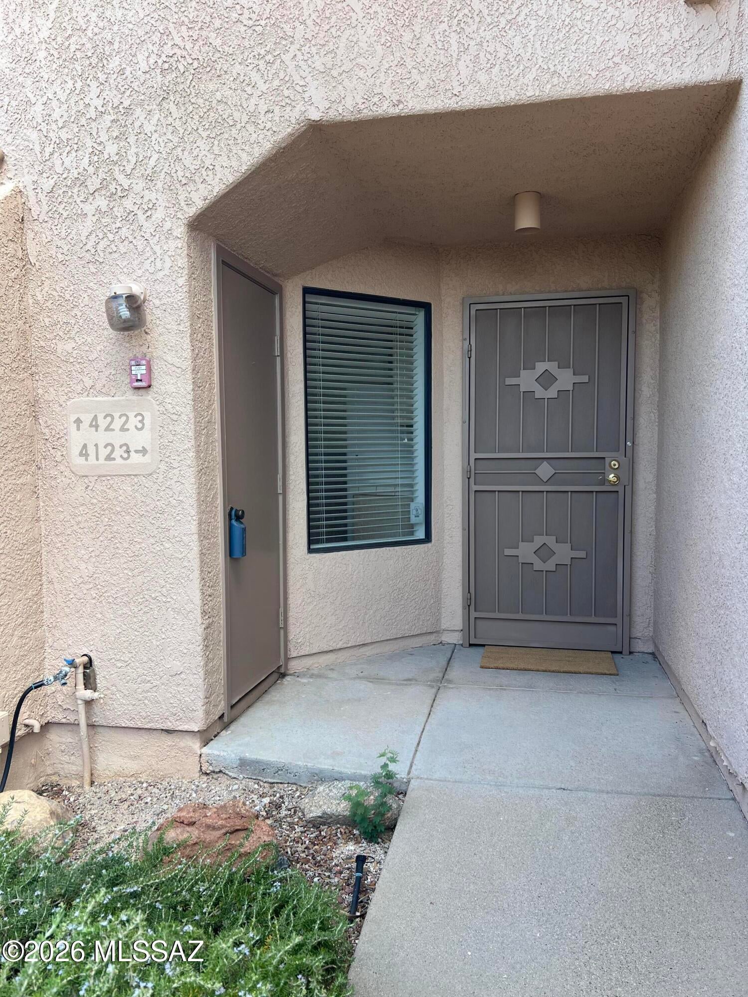 5675 N Camino Esplendora 4123