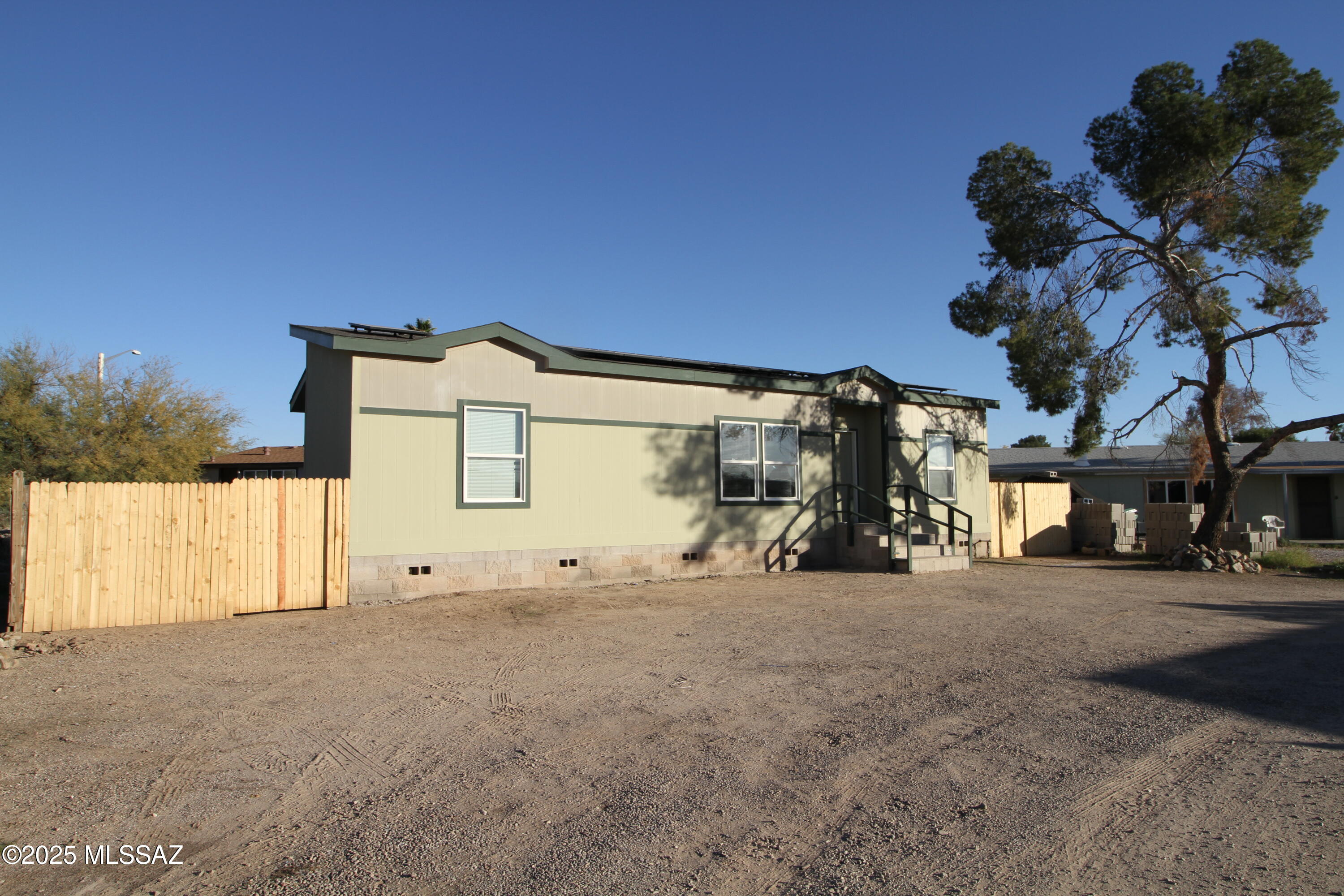 6170 N Orange Tree Lane