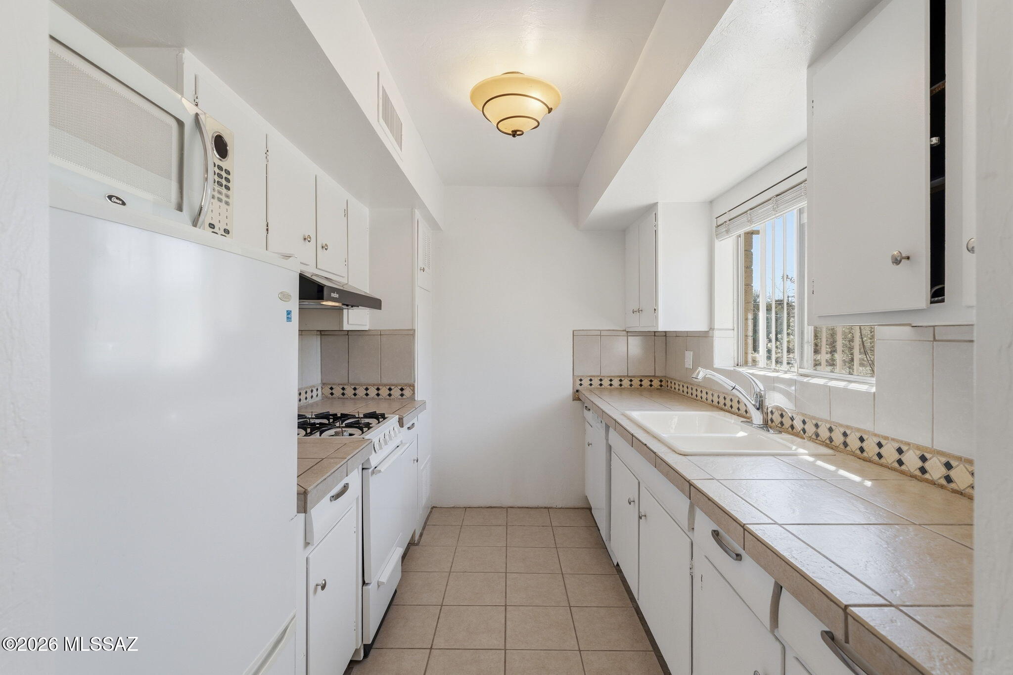 Amherst Club Condos (1-20) - Residential