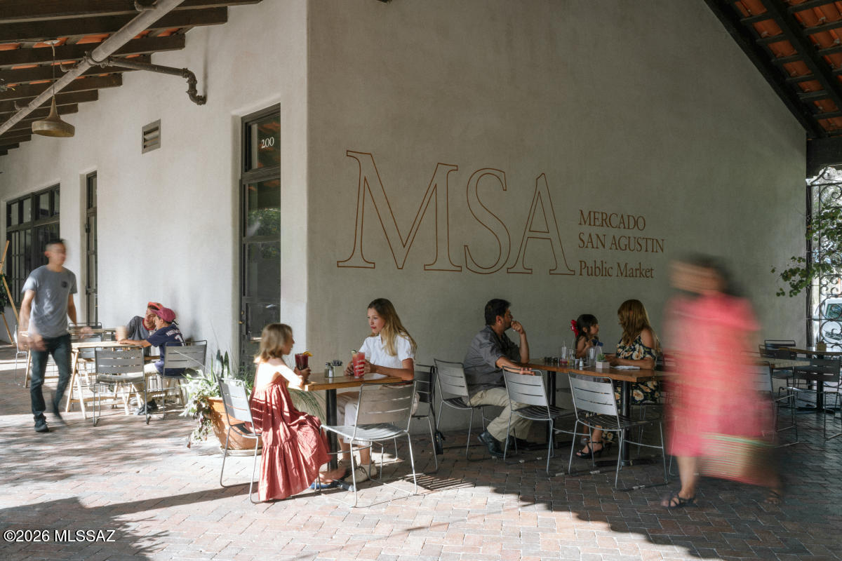 892 W Cushing Street 83