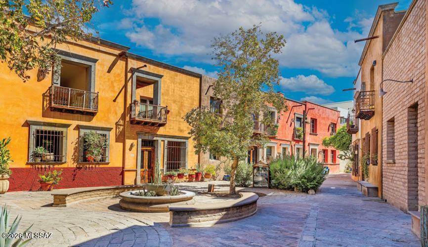 892 W Cushing Street 83