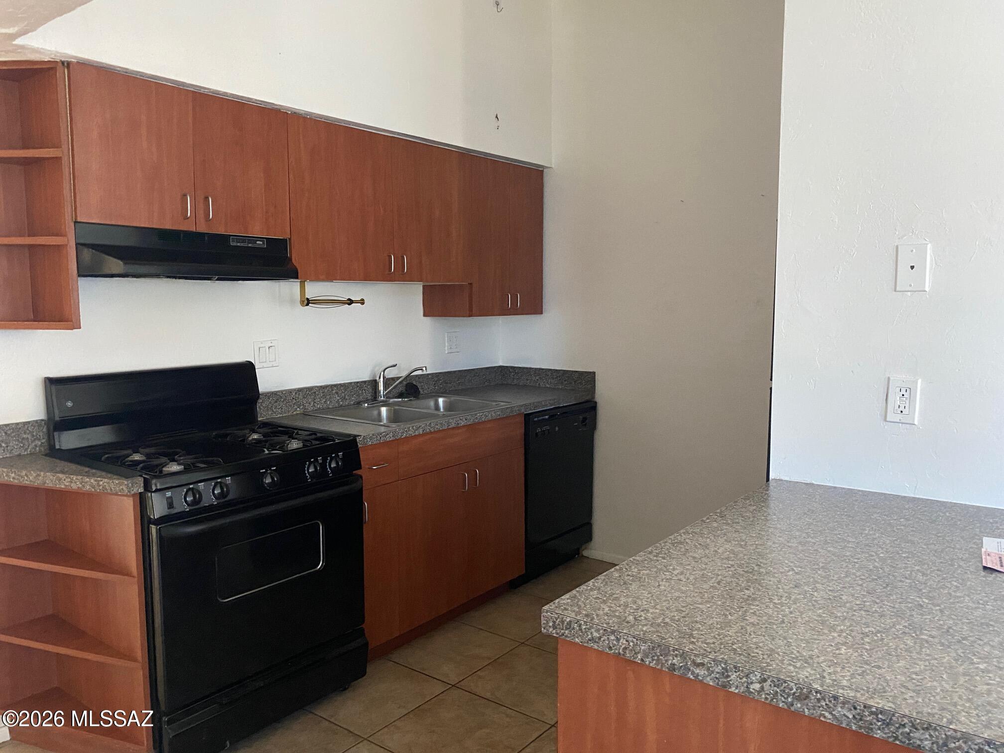 Royal Alvernon Condos. - Residential Lease