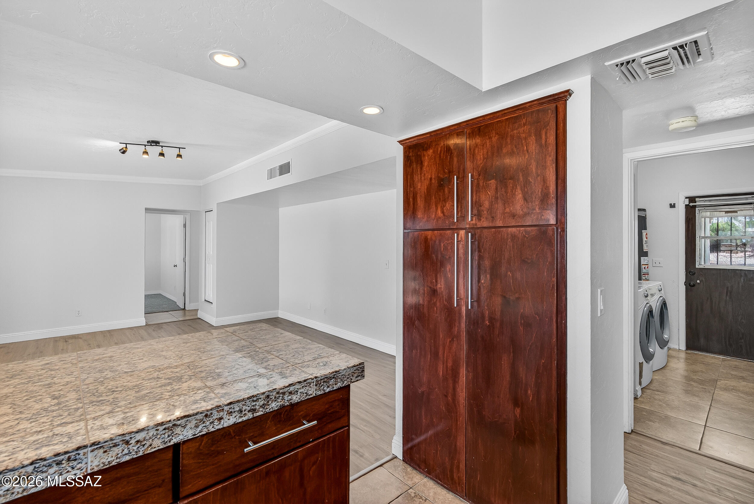 Mira Mesa (1-47) - Residential