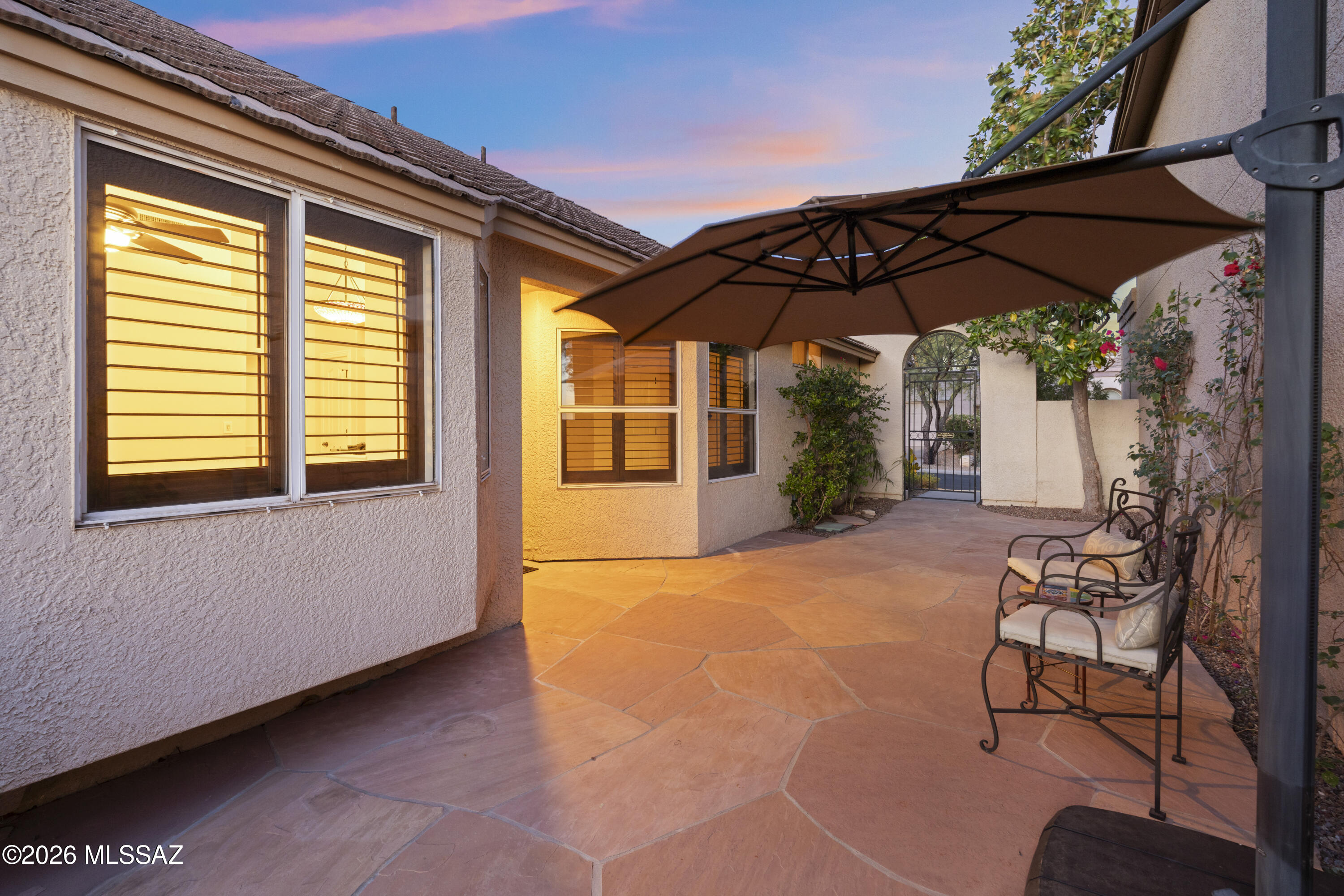 4041 E Via Del Vireo