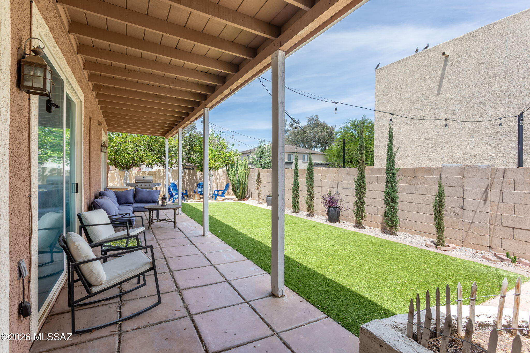 Las Montanas (1-56) - Residential