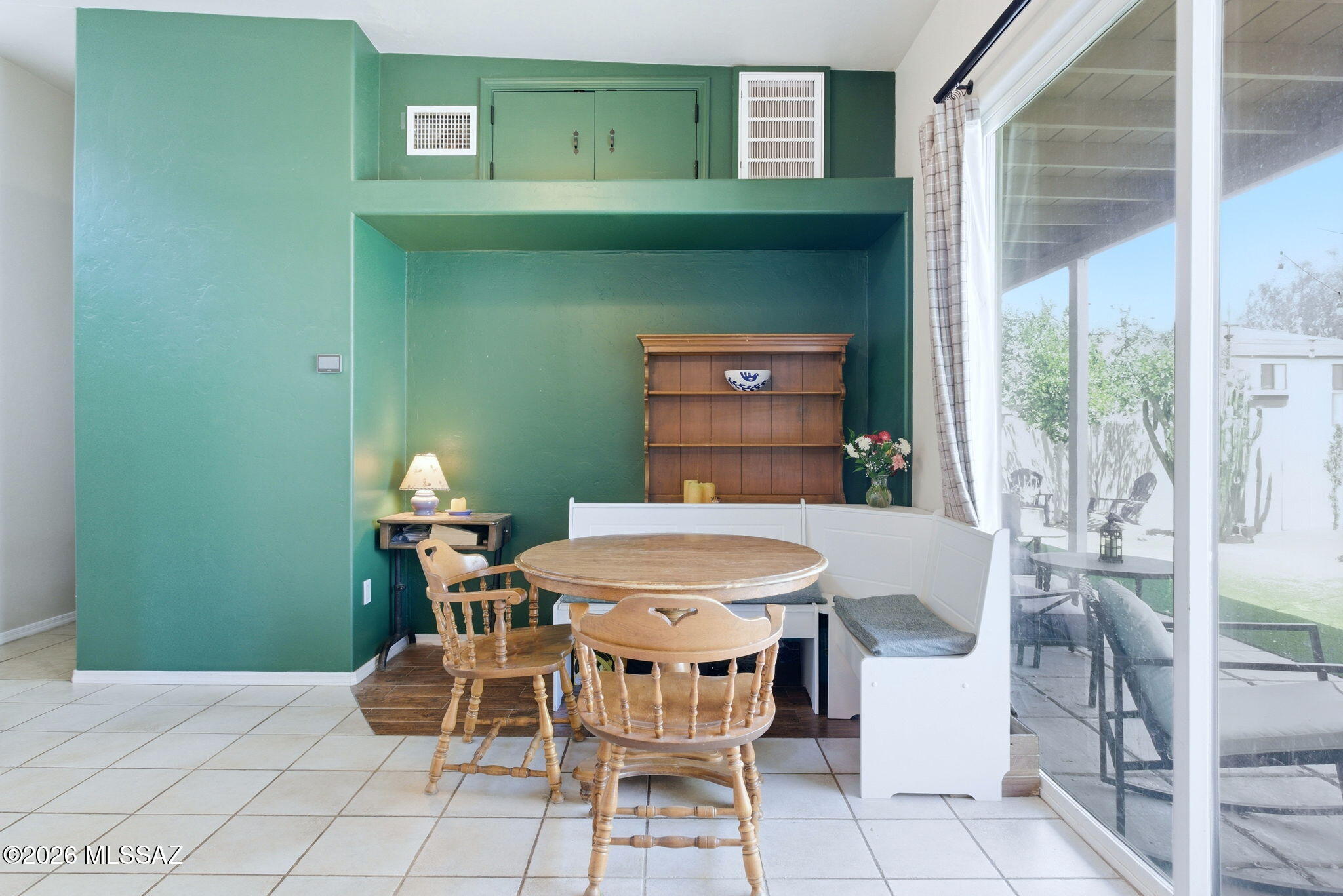 Las Montanas (1-56) - Residential