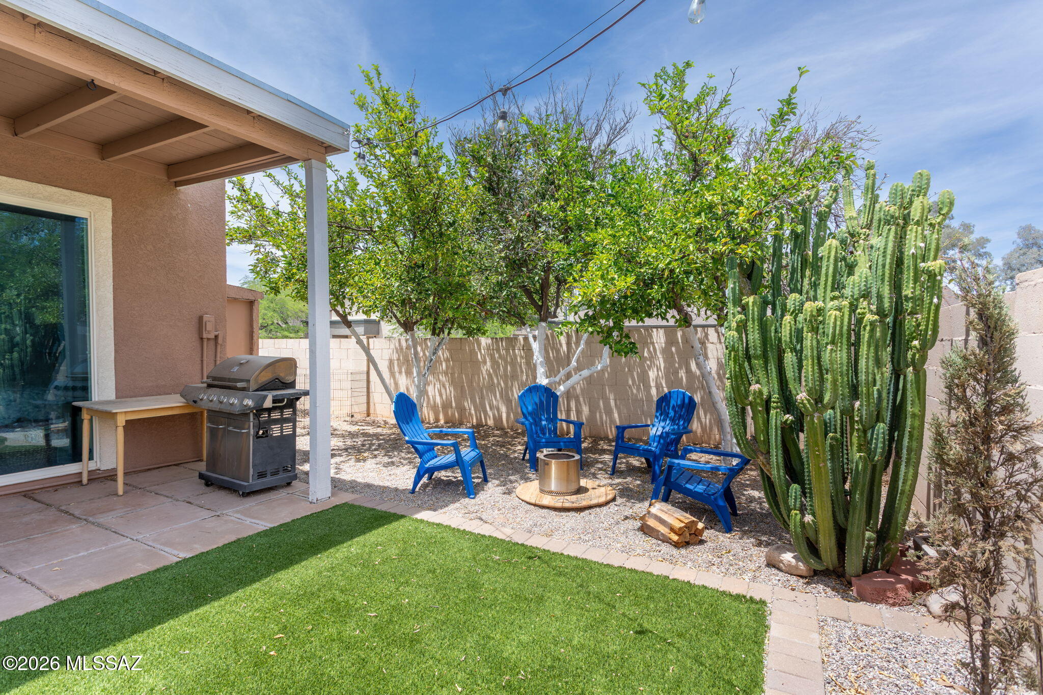 Las Montanas (1-56) - Residential