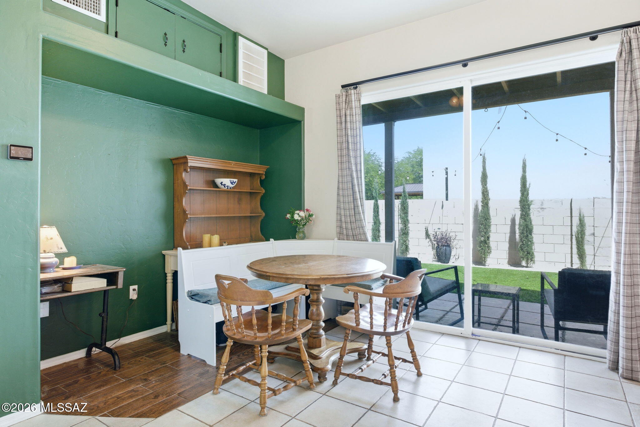 Las Montanas (1-56) - Residential