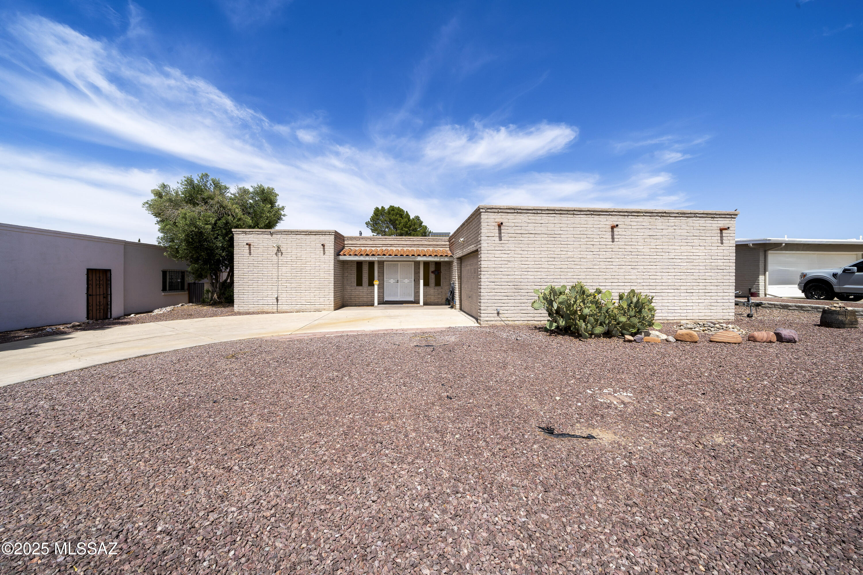 8537 E Pine Valley Drive