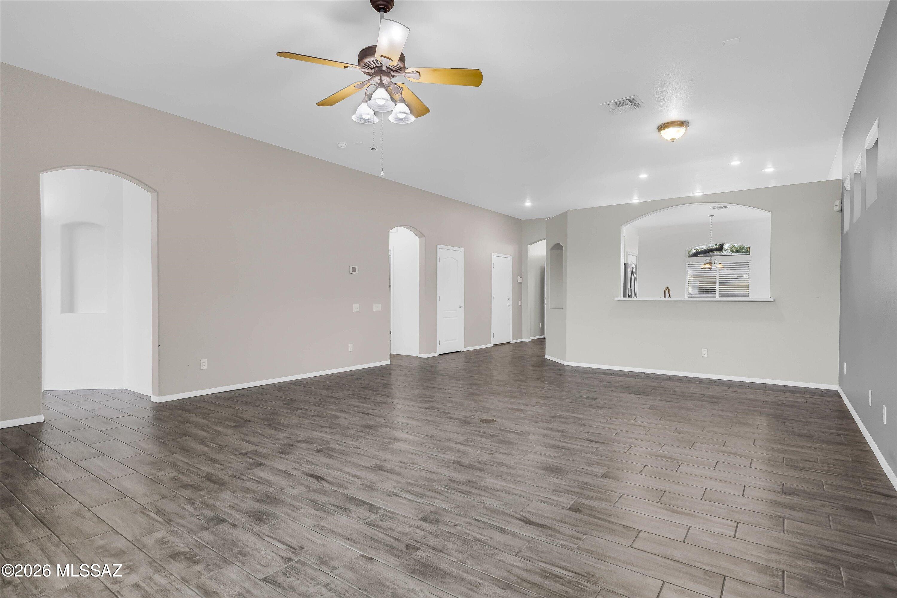 Spanish Trail (1-61) - Residential