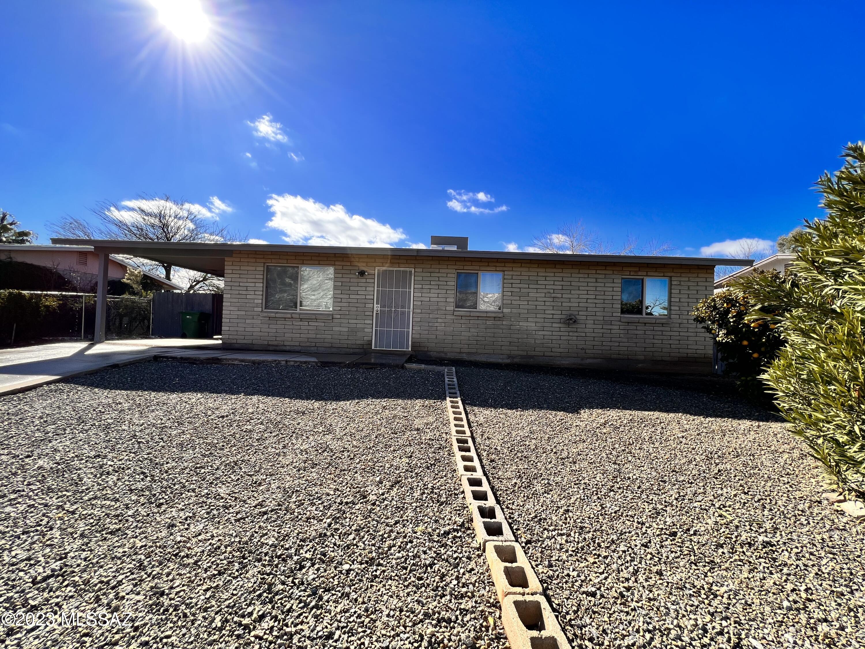 Twin Lakes (1-148) - Residential Lease