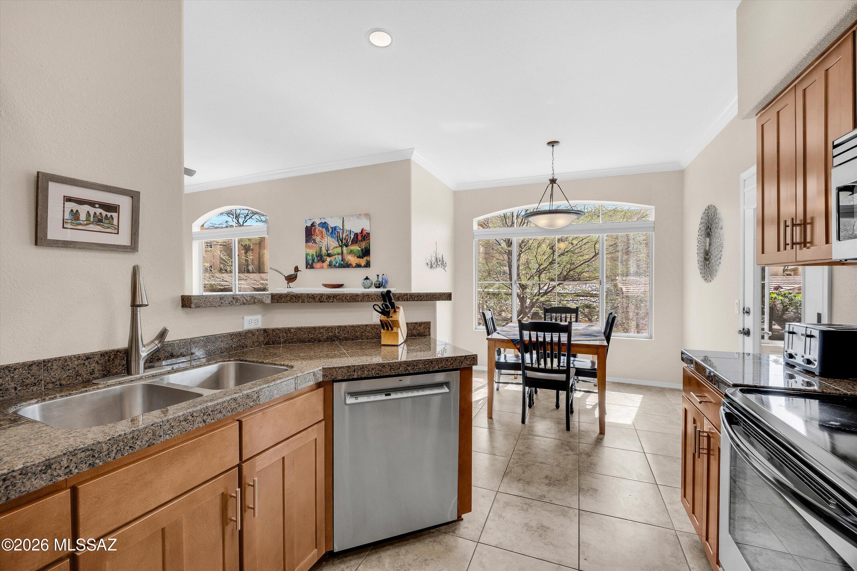 Pinnacle Canyon Condominium - Residential