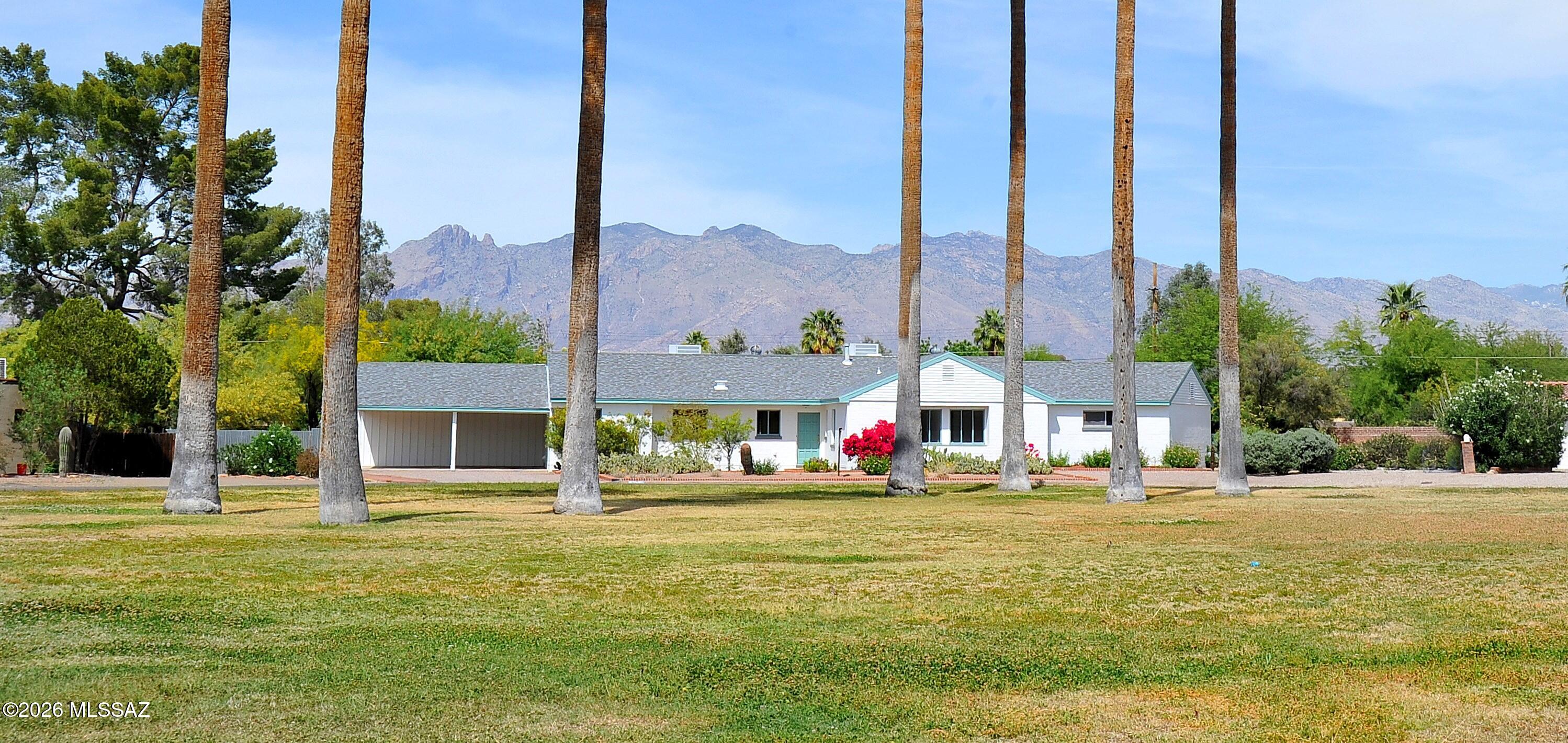 2103 E Waverly Street