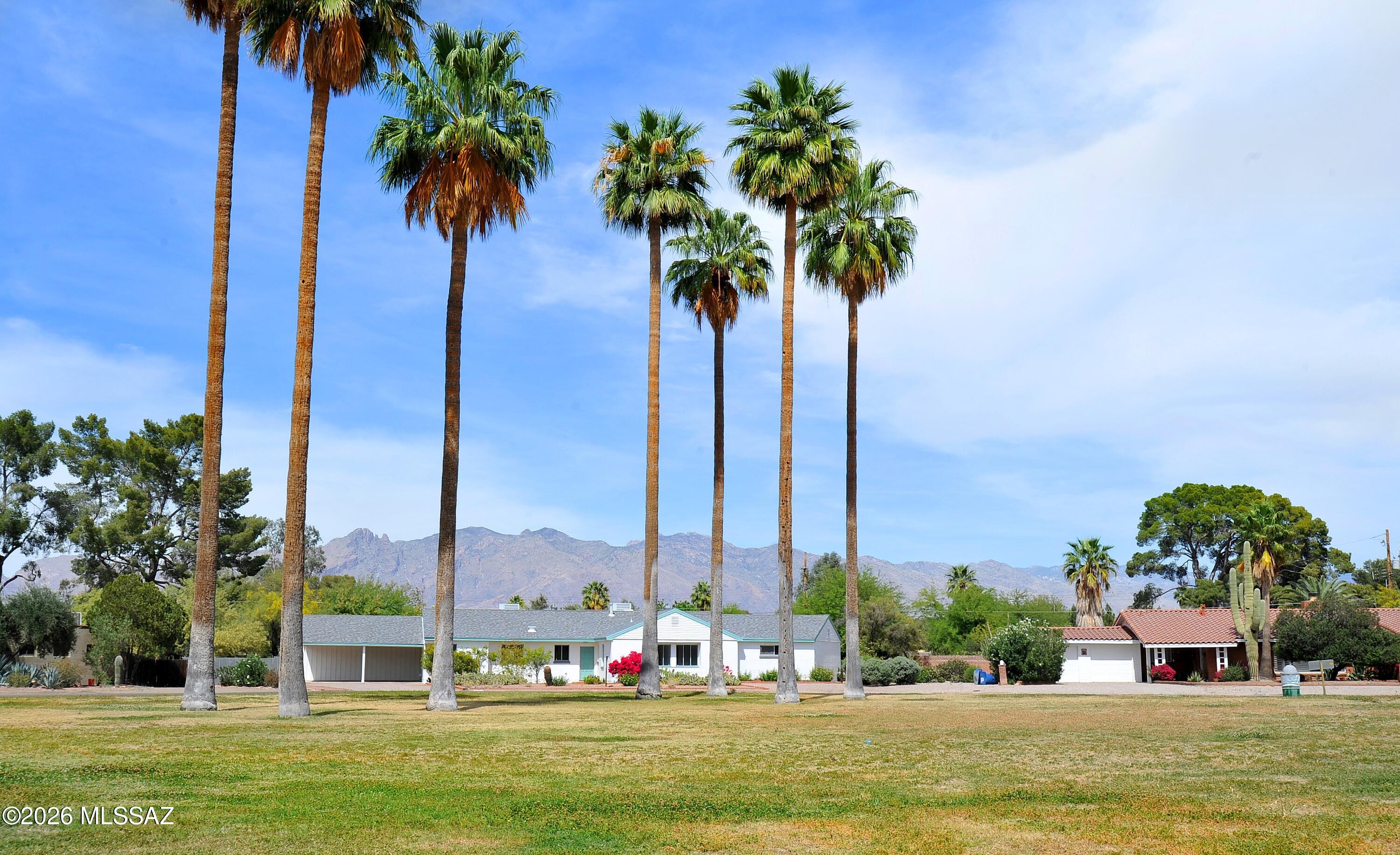 2103 E Waverly Street