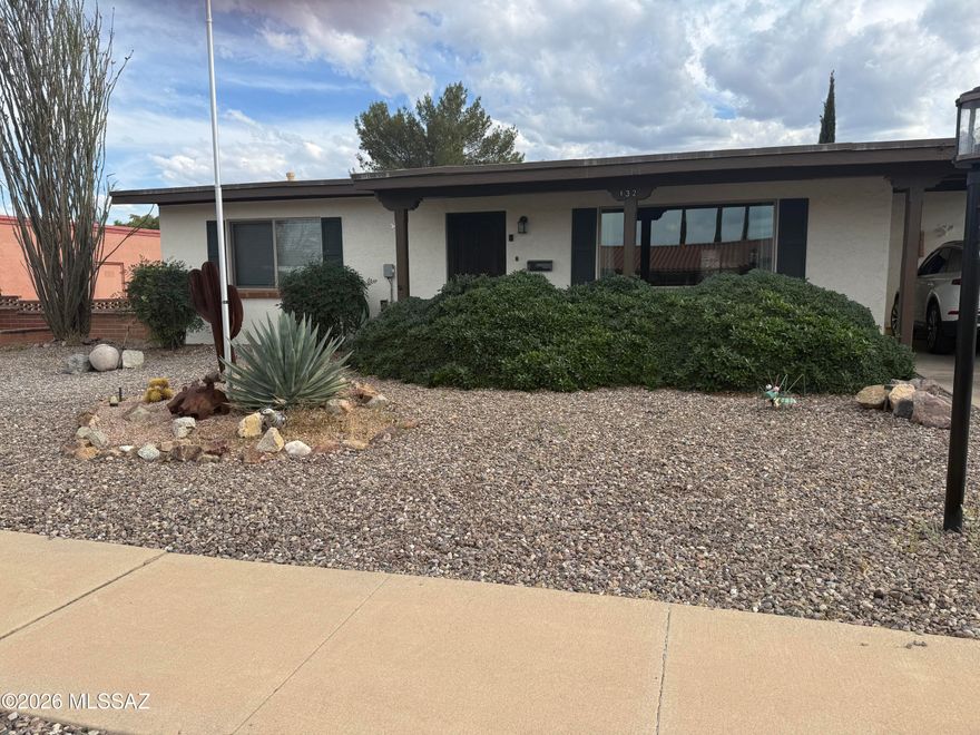 Updated throughout, all completed in last 6 years.  Kitchen & primary bath remodeled, all tile floors, LED super thin lights in kitchen & bath, windows and patio door replaced, gas furnace & A/C Kichler fans and lighting 1 year termite warranty  Great Neighborhood, Low Hoa dues and Green Valley Rec is currently not on property but is available.
Seller is owner and licensed RE Broker and owner of the listing company