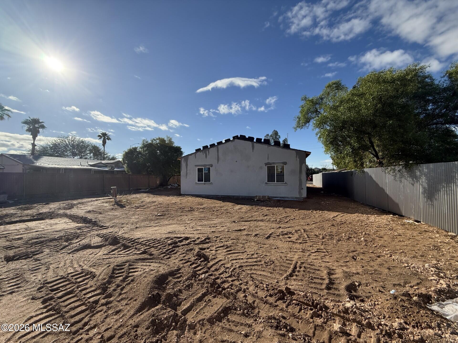 822 W Florence Street