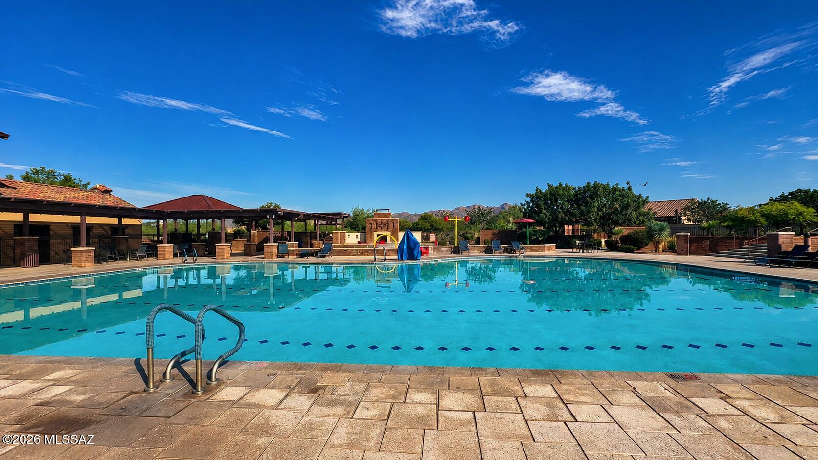 935 W Zebra Tail Court