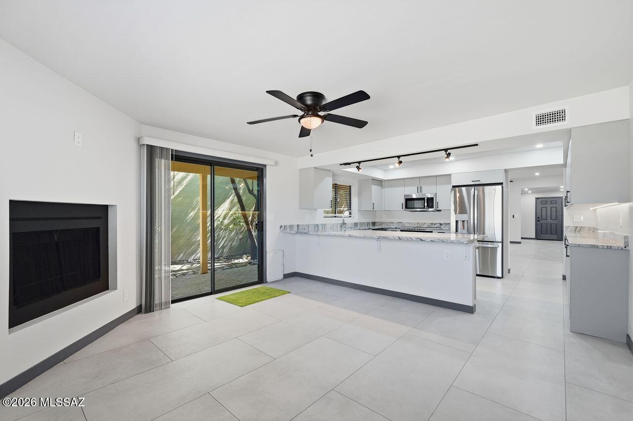 Arcadia Square (1-100) - Residential