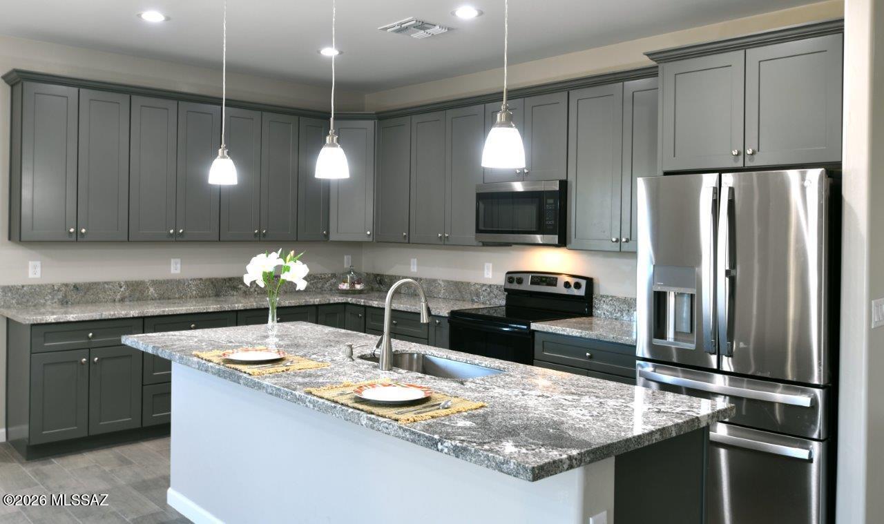 1091 N Vail View Road