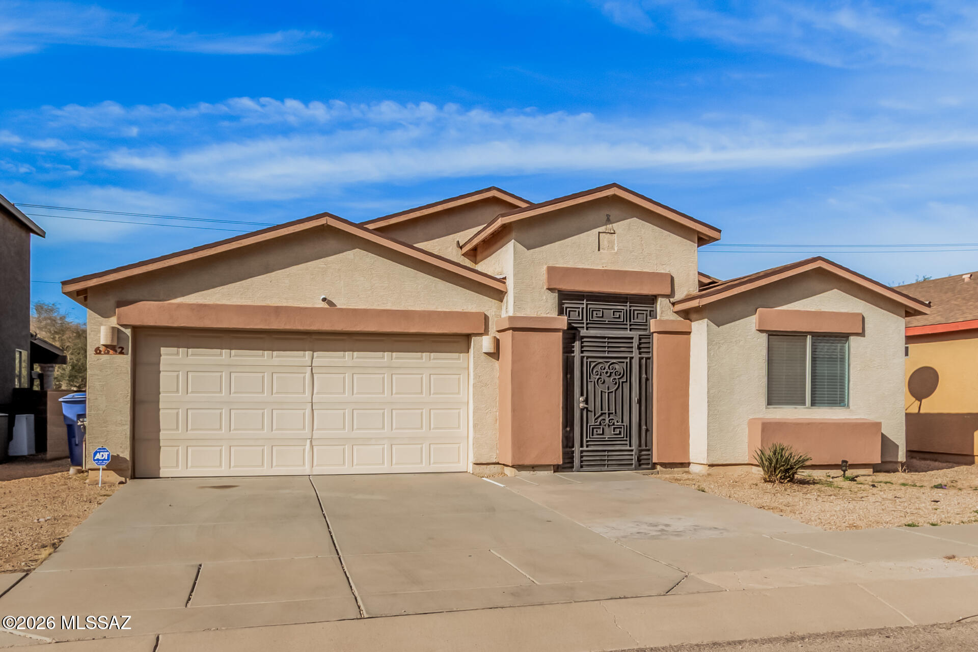 6662 S Avenida Santa Carolina