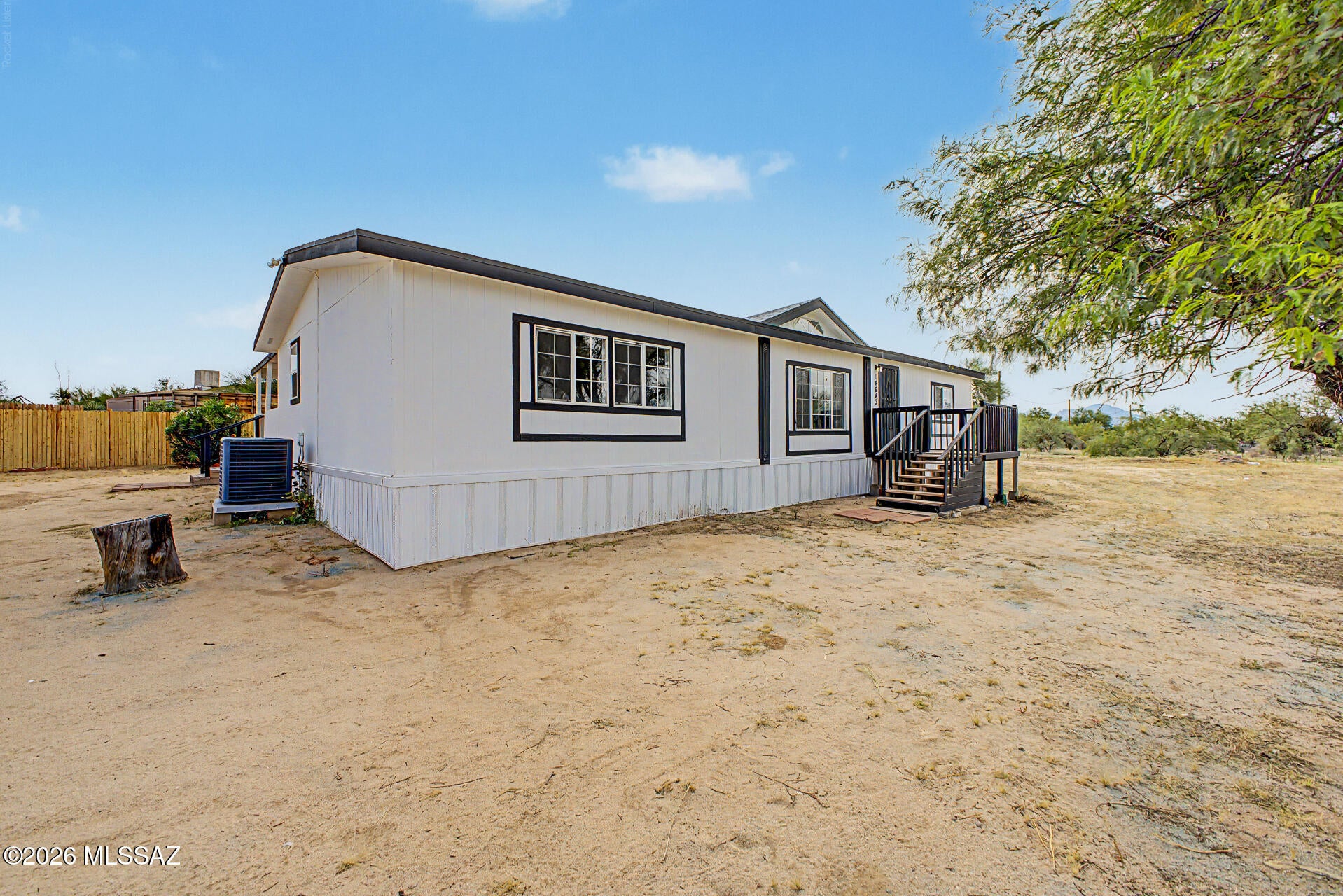 14843 W Hayloft Trail