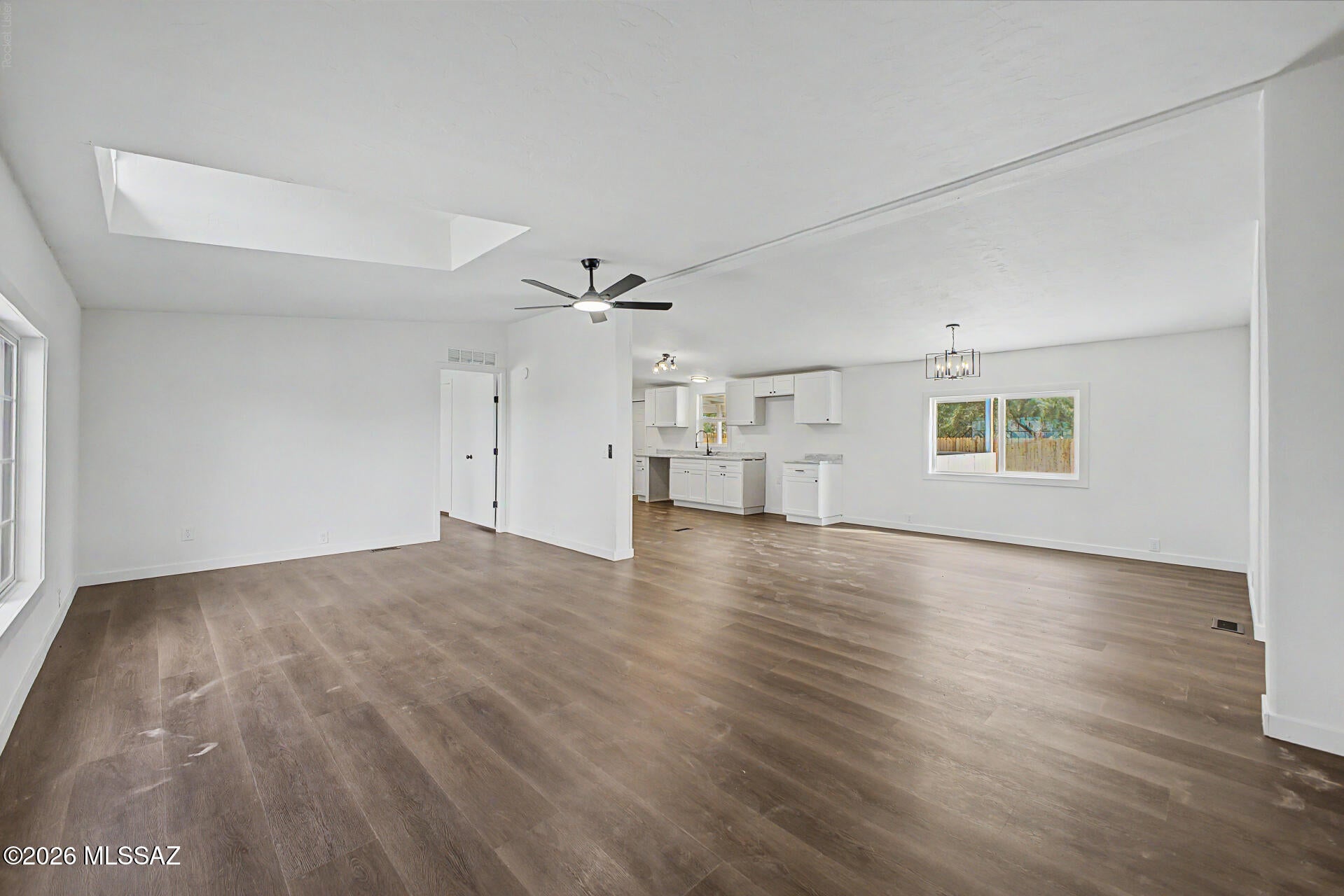 14843 W Hayloft Trail