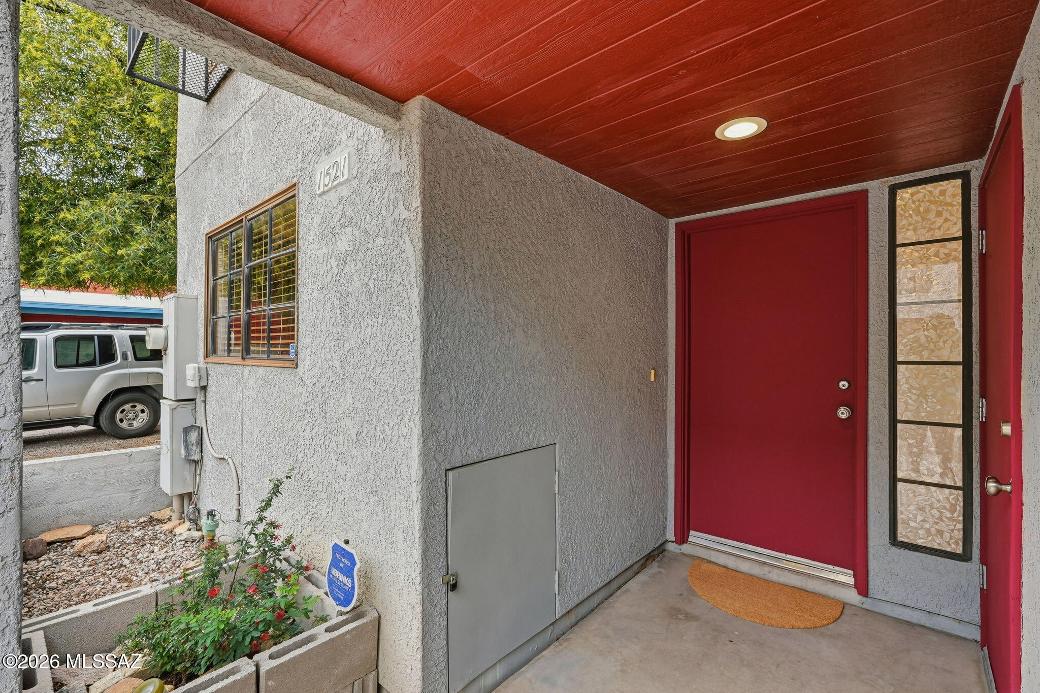 1521 N Bryant Avenue