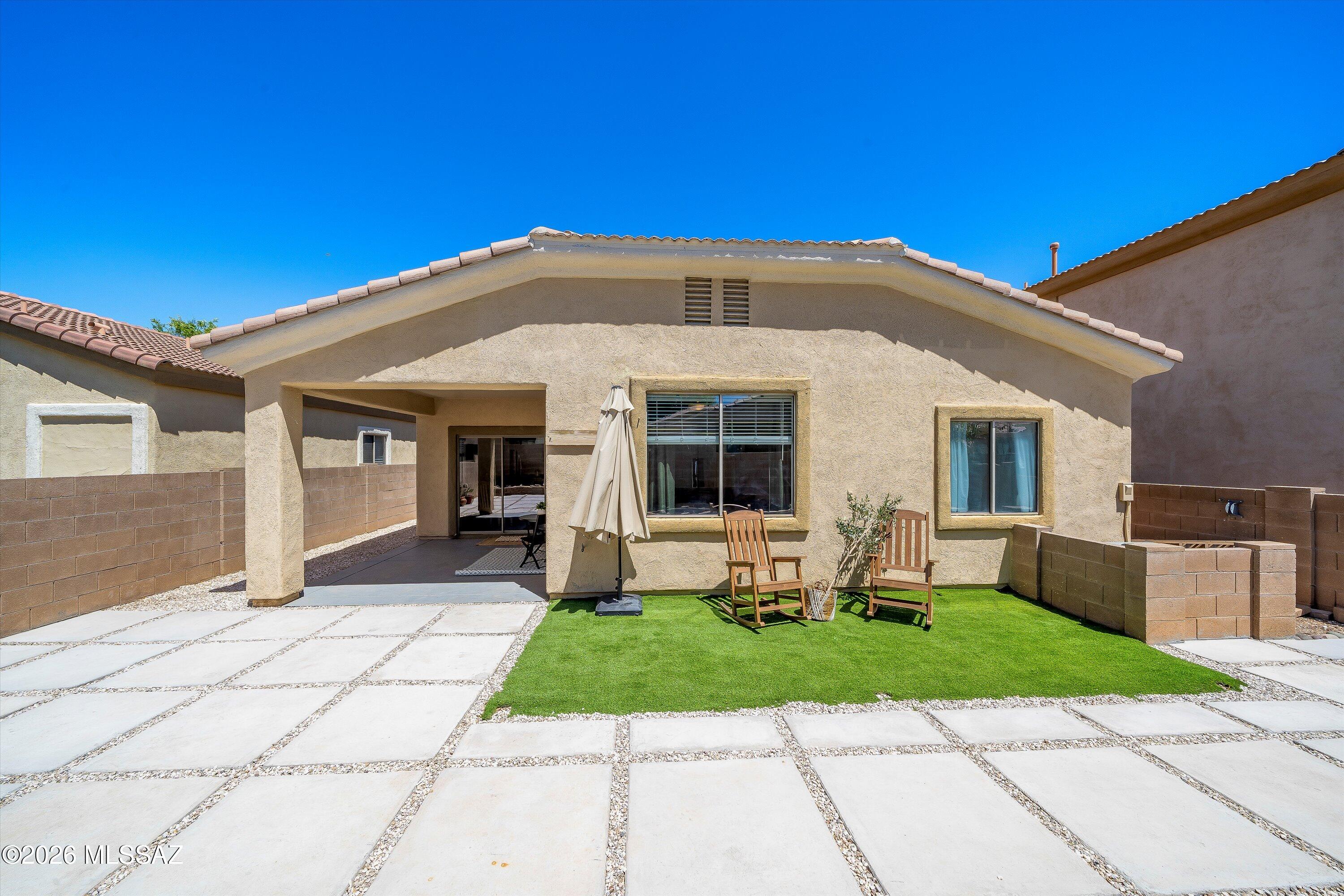 Presidio Del Flores II (1-108) - Residential