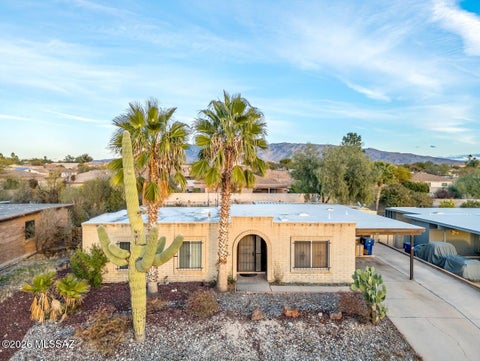 Photo of 2191 S Sunburst Drive, Tucson, AZ 85748 (MLS # 22620962)