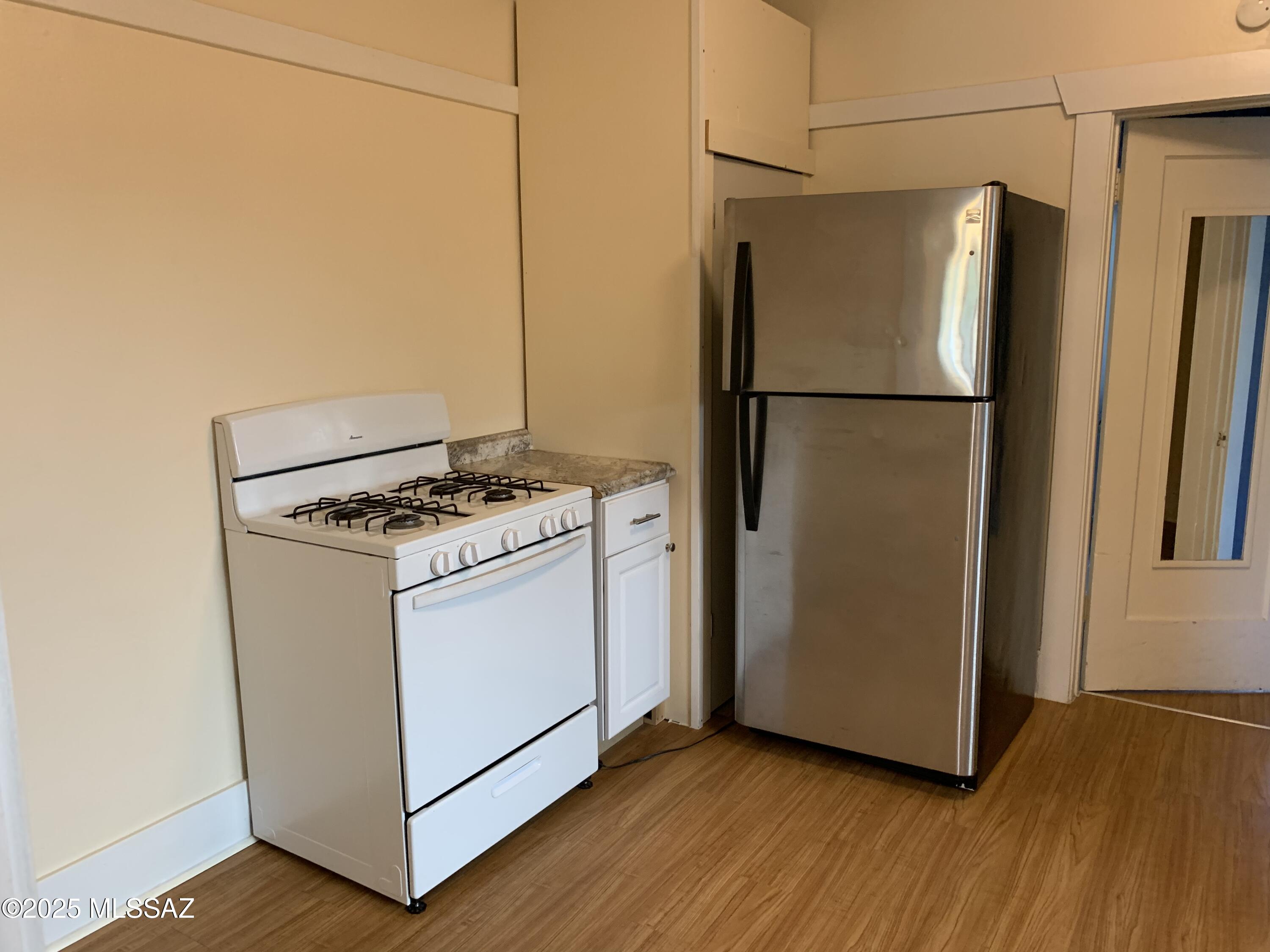 Buells Lots 7 & 8 Blk 20 - Residential Lease